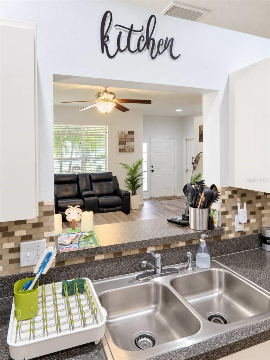 Single Family Residence at 3328 70TH CT E, PALMETTO, photo 17 of 59