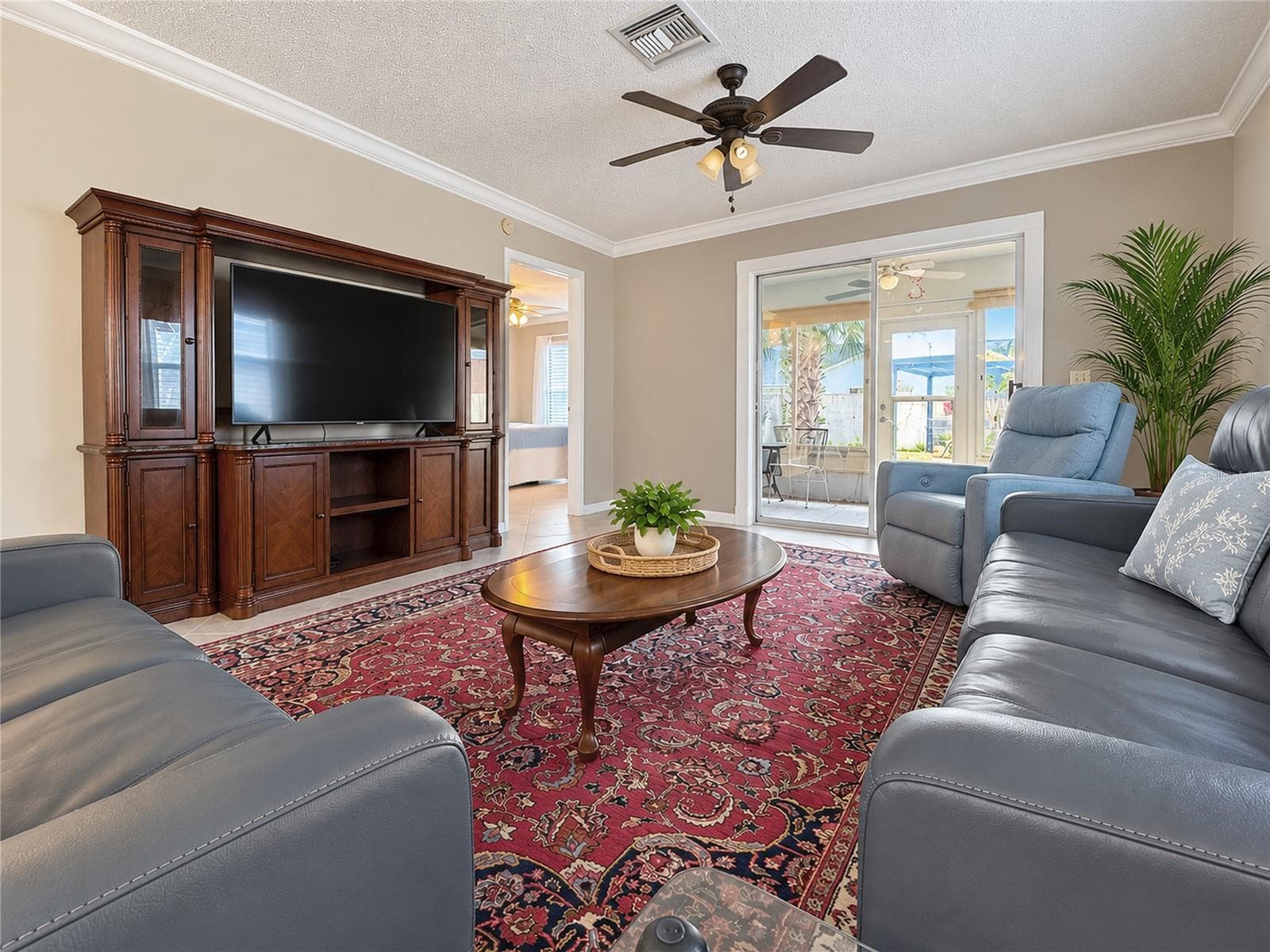 TURN-KEY, Electric reclining furniture (sofa, loveseat & recliner) - 1318 BALBOA CT, THE VILLAGES