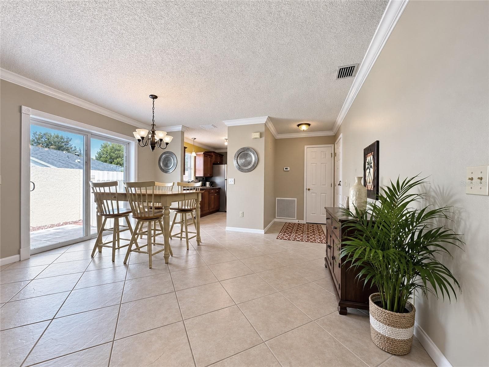 Spacious dining area - 1318 BALBOA CT, THE VILLAGES