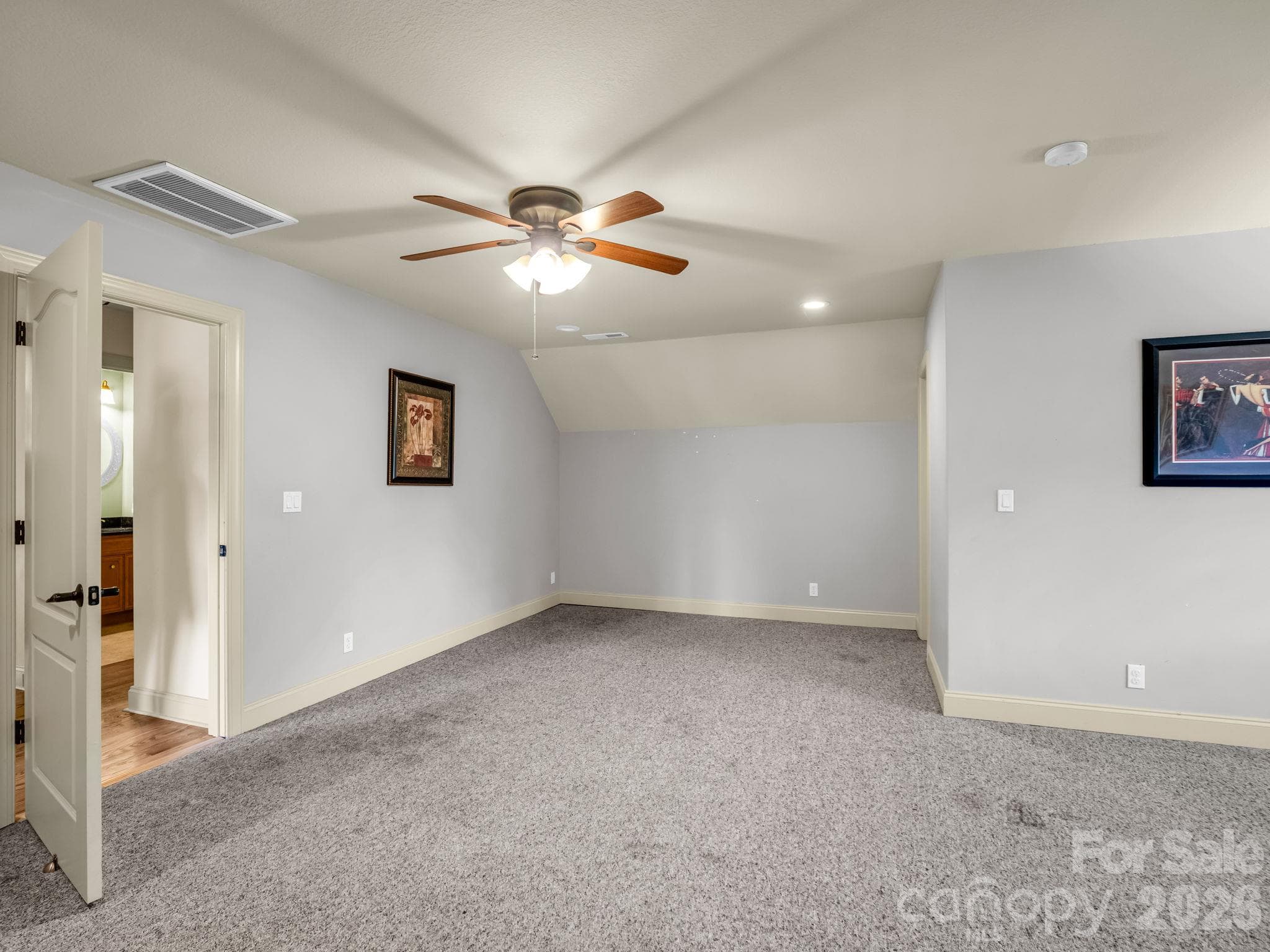2nd bedroom on upper level - 61 Mountain Shadows Drive, Leicester
