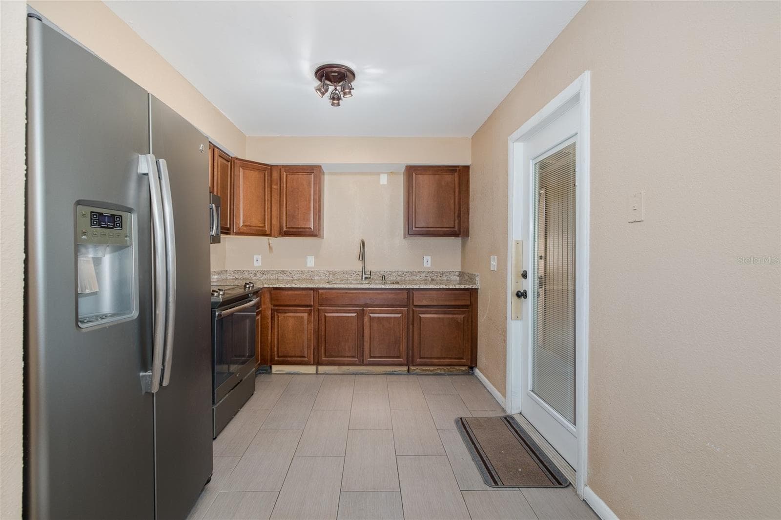 Kitchen - 4403 GANDY CIR, TAMPA
