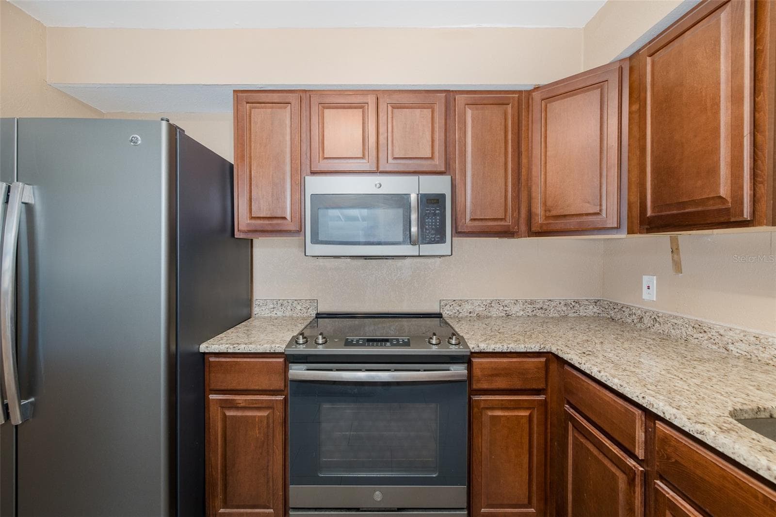 Kitchen - 4403 GANDY CIR, TAMPA