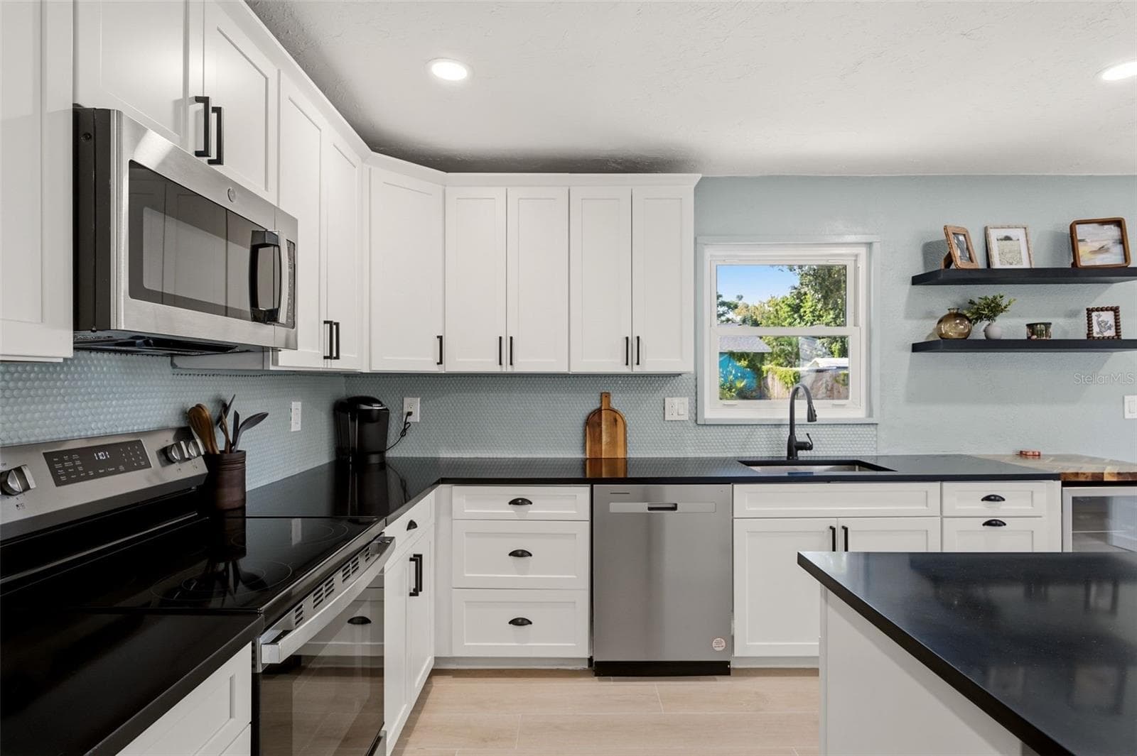 Single Family Residence at 1757 MOVA ST, SARASOTA, photo 8 of 40
