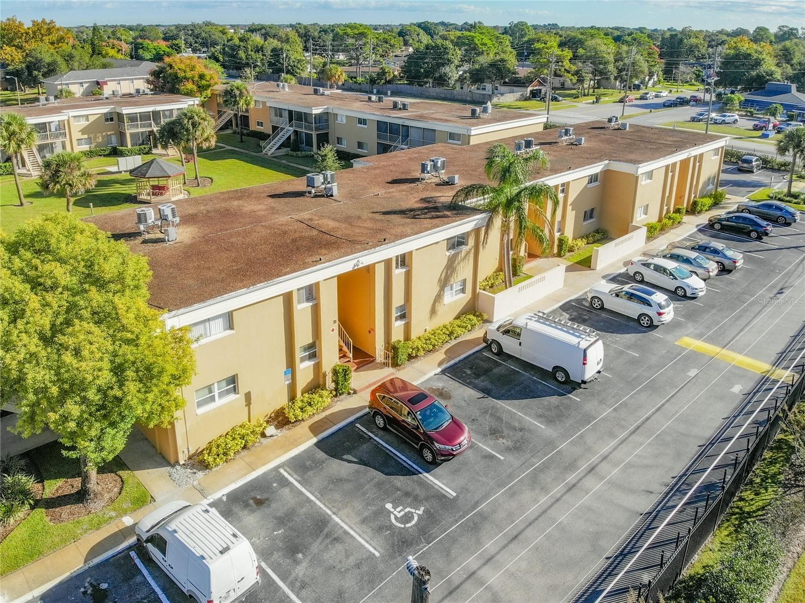 Condominium at 1000 LAKE OF THE WOODS BLVD #202H, FERN PARK, photo 5 of 37