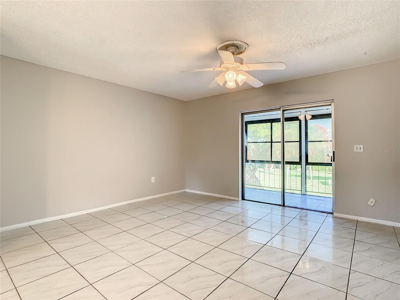 Condominium at 1000 LAKE OF THE WOODS BLVD #202H, FERN PARK, photo 19 of 37