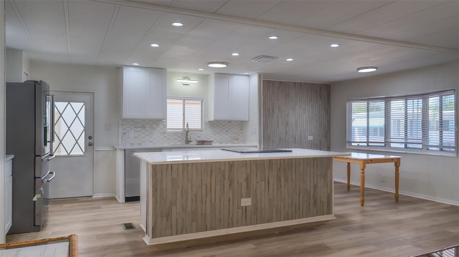 Stunning open kitchen - 229 DIXIE, TARPON SPRINGS