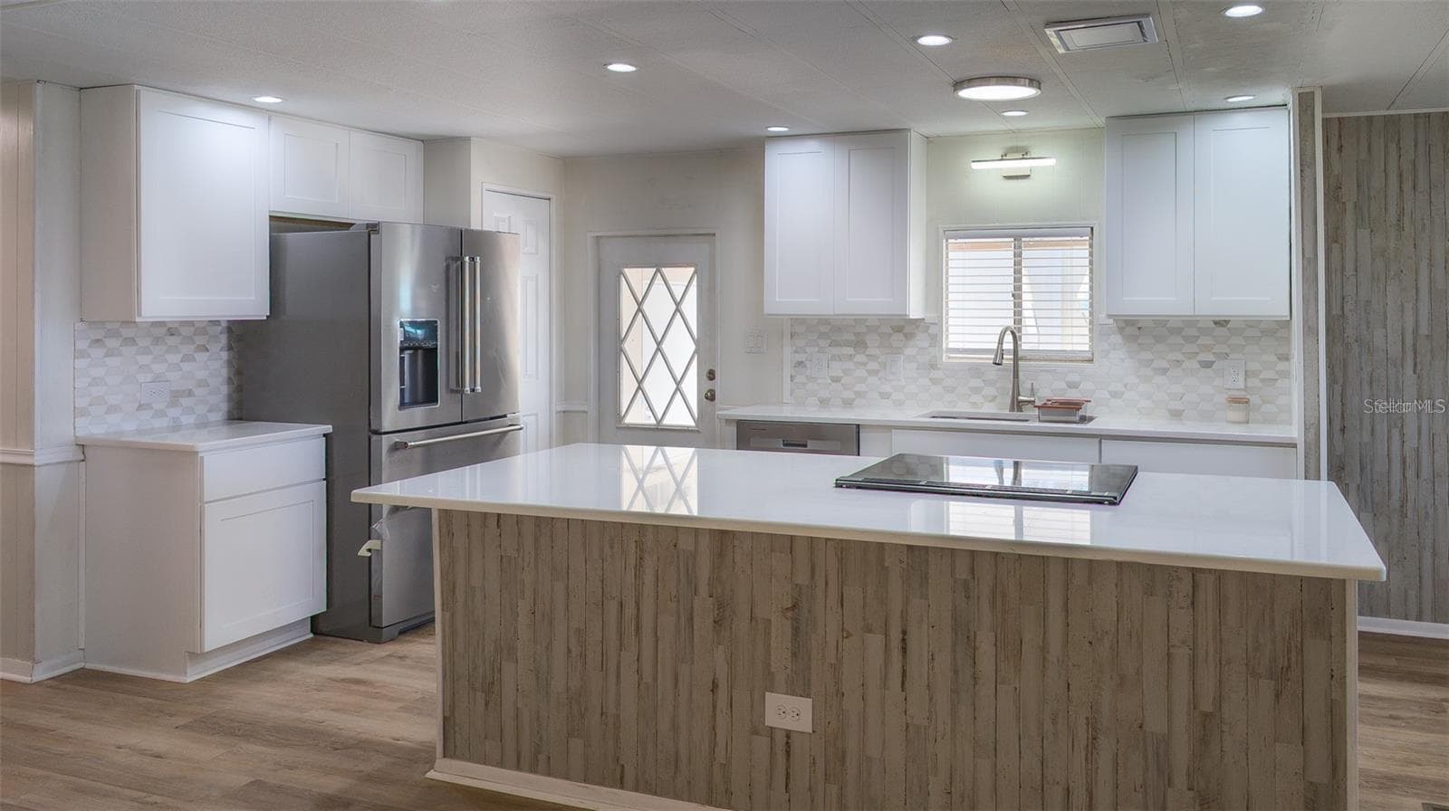 Solid wood cabinets - 229 DIXIE, TARPON SPRINGS