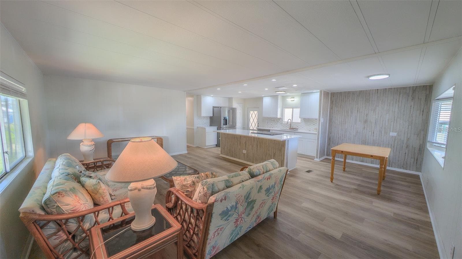Furniture available - 229 DIXIE, TARPON SPRINGS