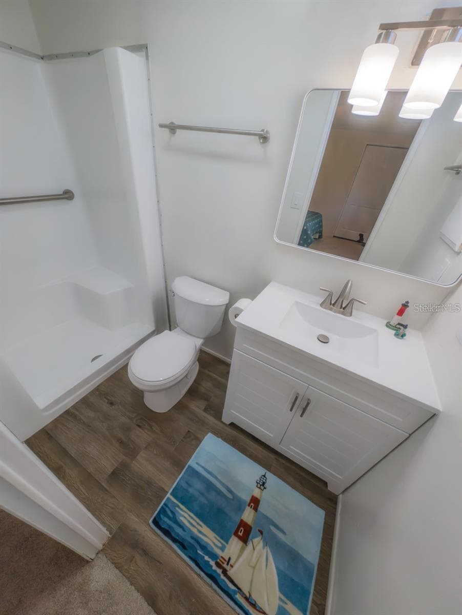 All new cabinets, toilet, floors - 229 DIXIE, TARPON SPRINGS