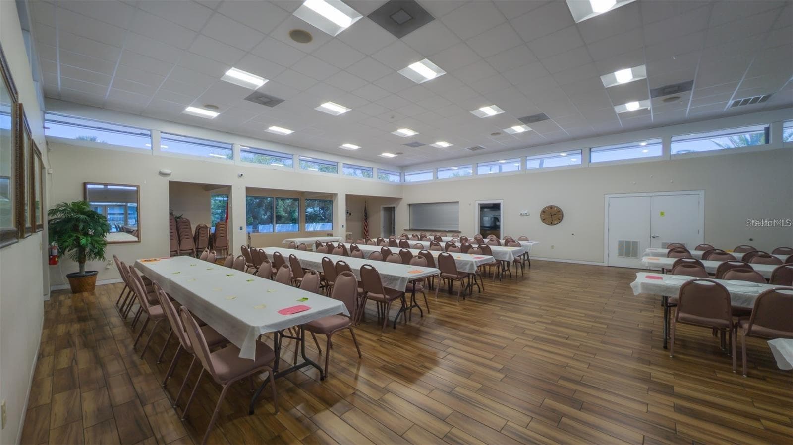 Mobile Home at 229 DIXIE, TARPON SPRINGS, photo 19 of 37
