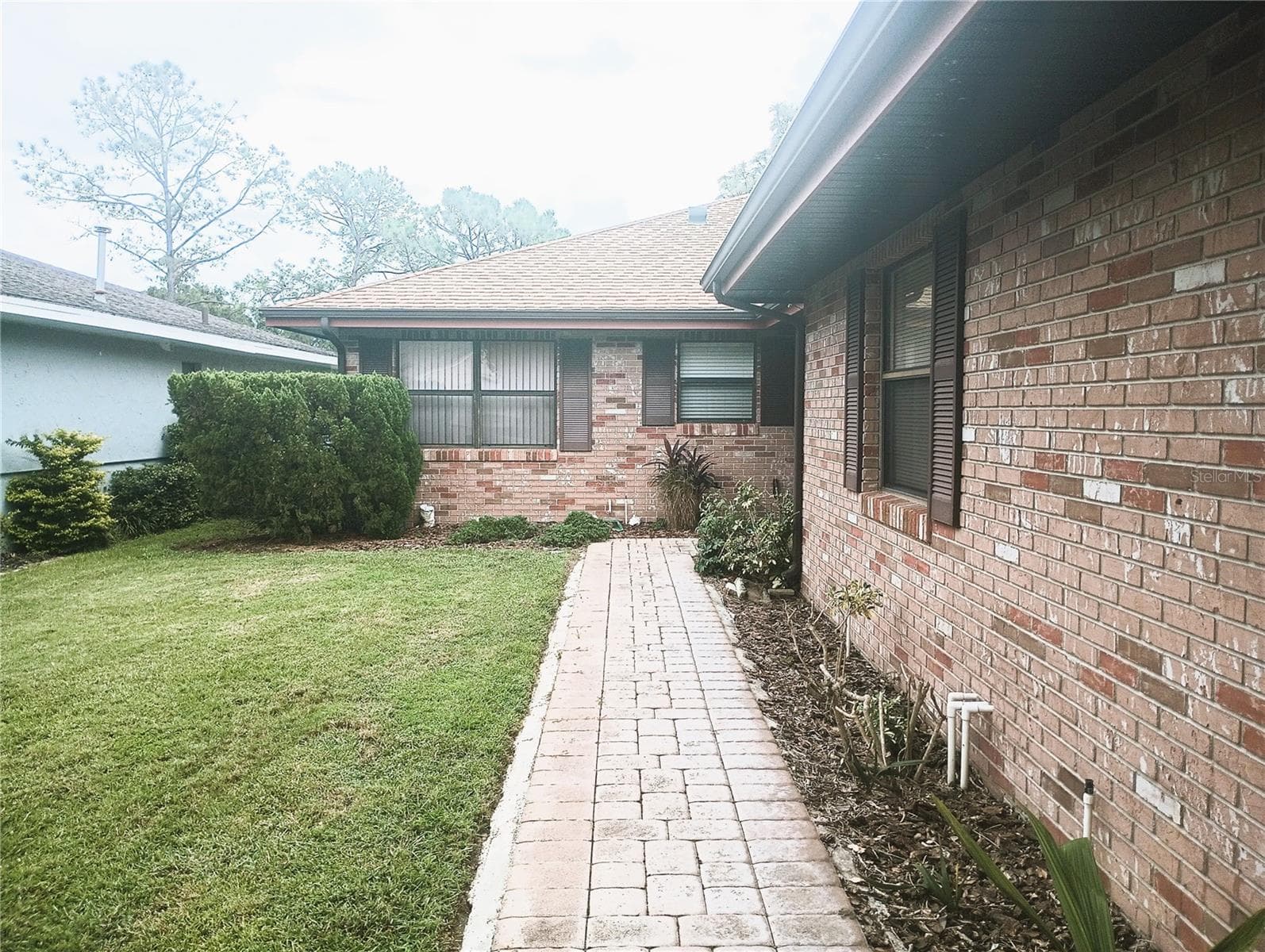 Entry Walkway - 575 SAINT ANDREWS RD, WINTER HAVEN