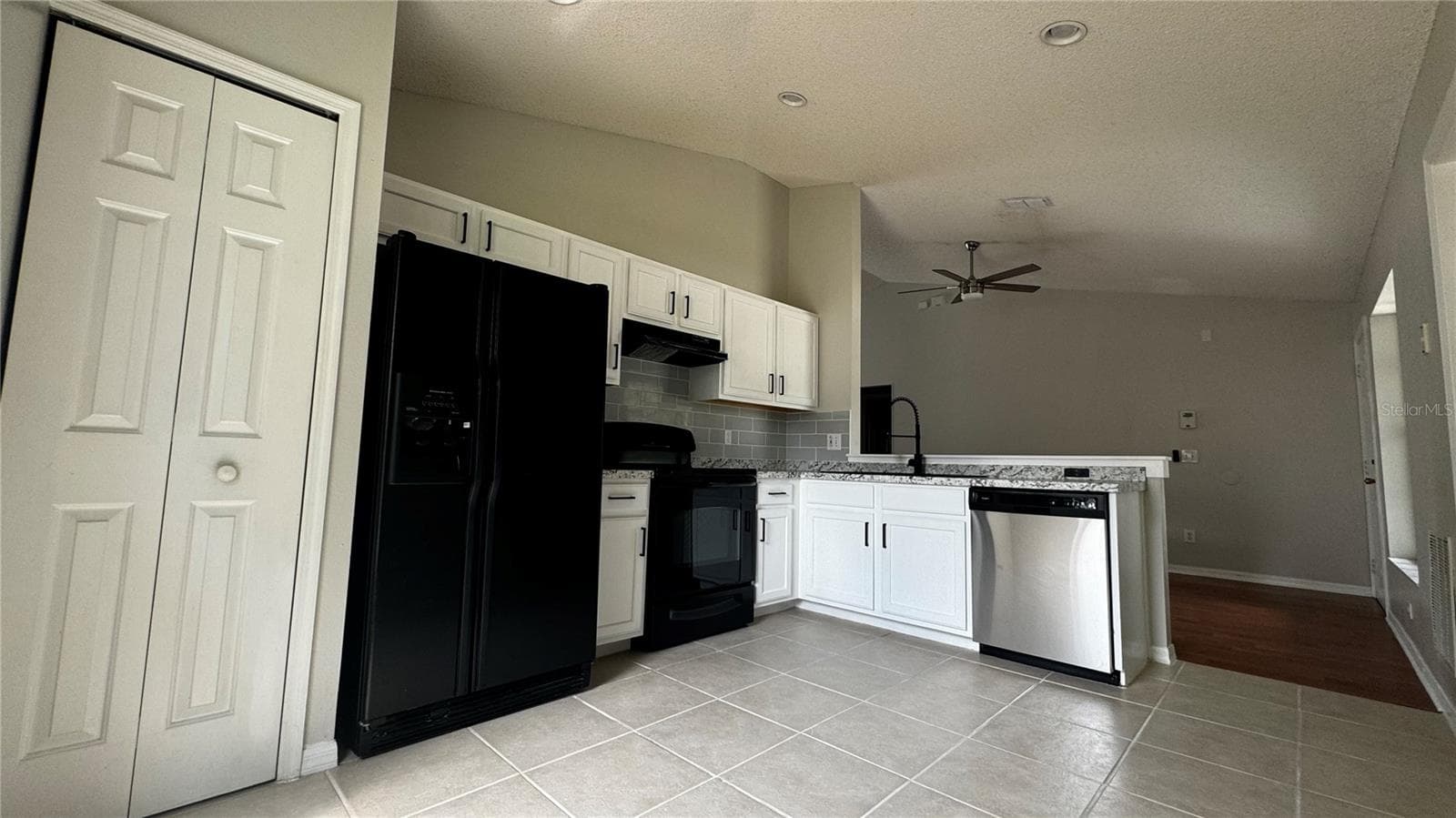 Kitchen - 237 WALPOLE LOOP, DAVENPORT