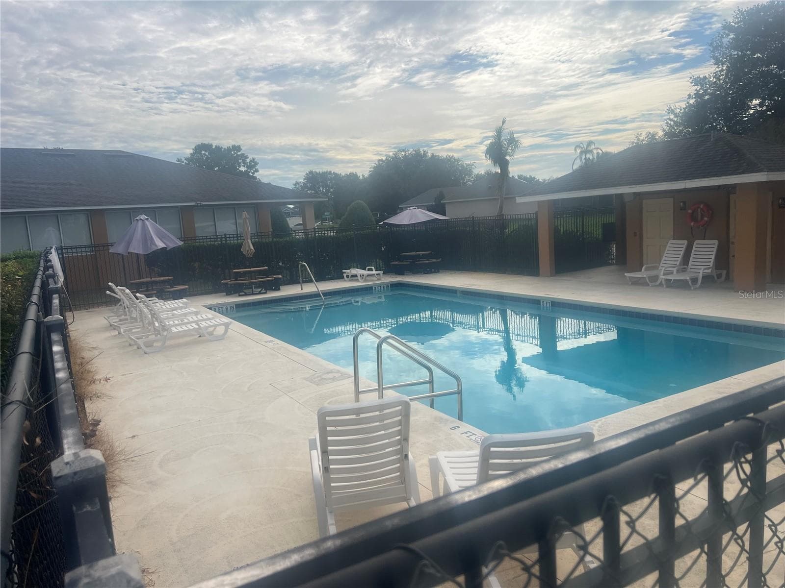Community Pool - 237 WALPOLE LOOP, DAVENPORT