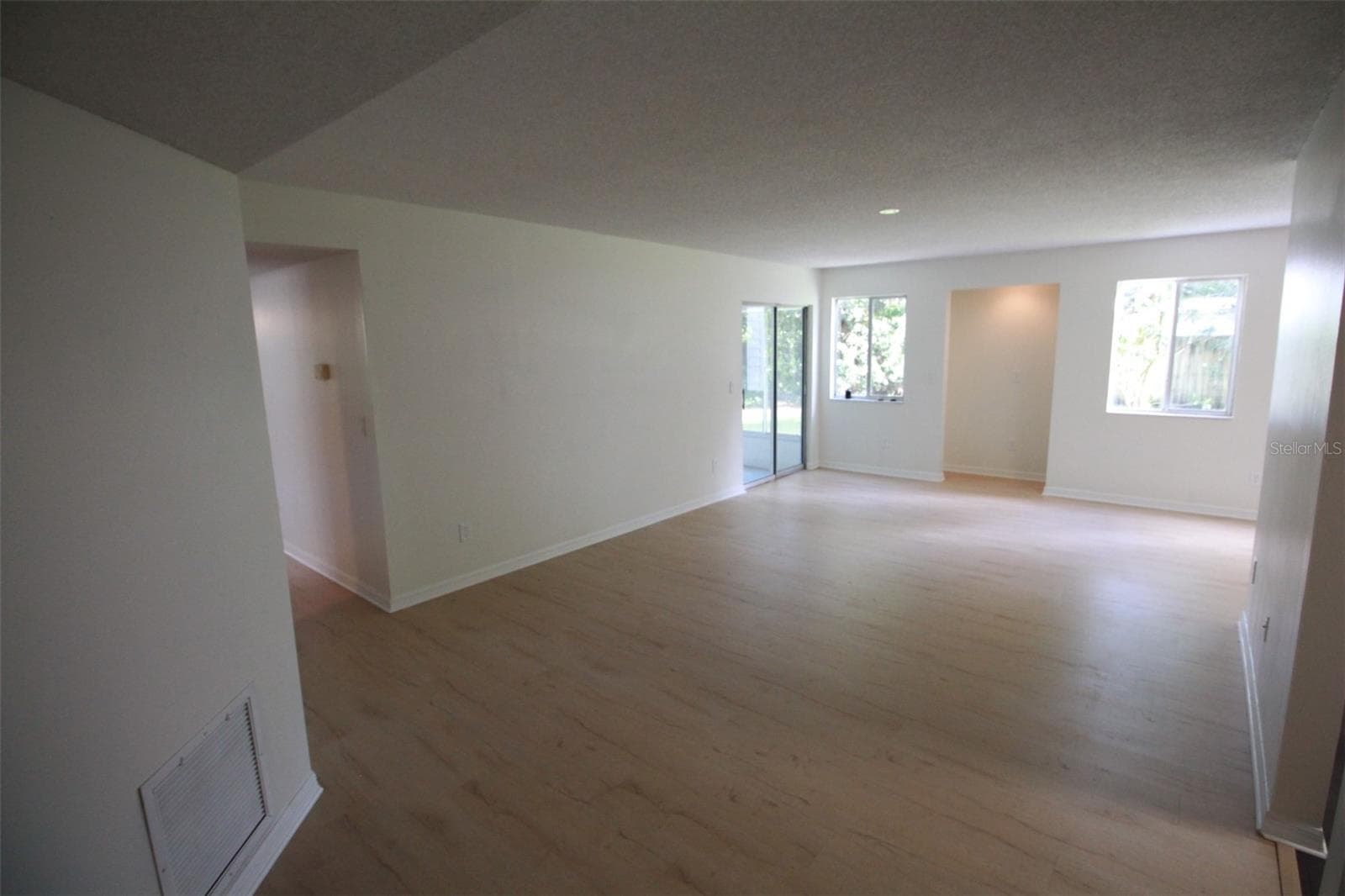 Condominium at 5301 WHITE CLIFF LN #1002, ORLANDO, photo 4 of 23