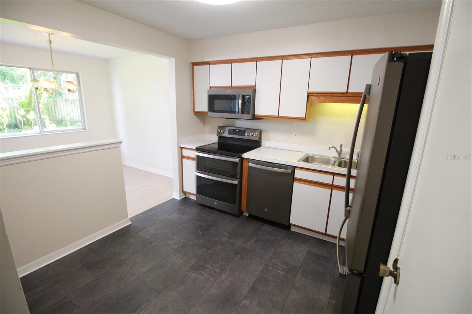 Condominium at 5301 WHITE CLIFF LN #1002, ORLANDO, photo 6 of 23