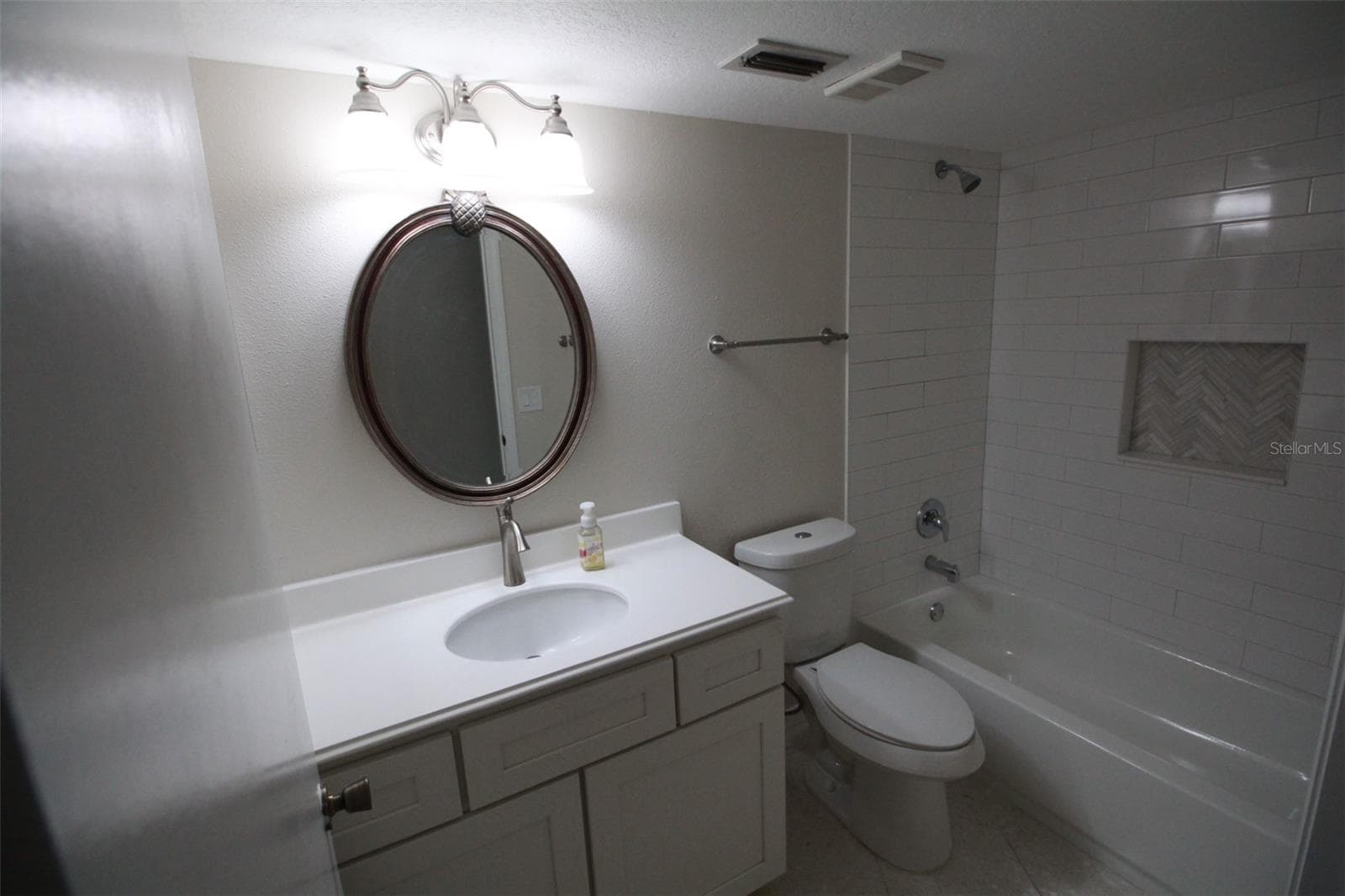 Condominium at 5301 WHITE CLIFF LN #1002, ORLANDO, photo 10 of 23