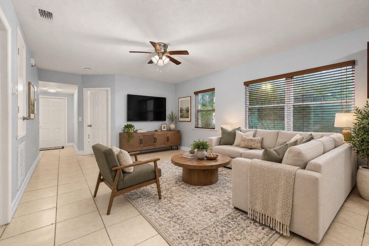 Virtually staged - 617 CITRUS ST, ORLANDO