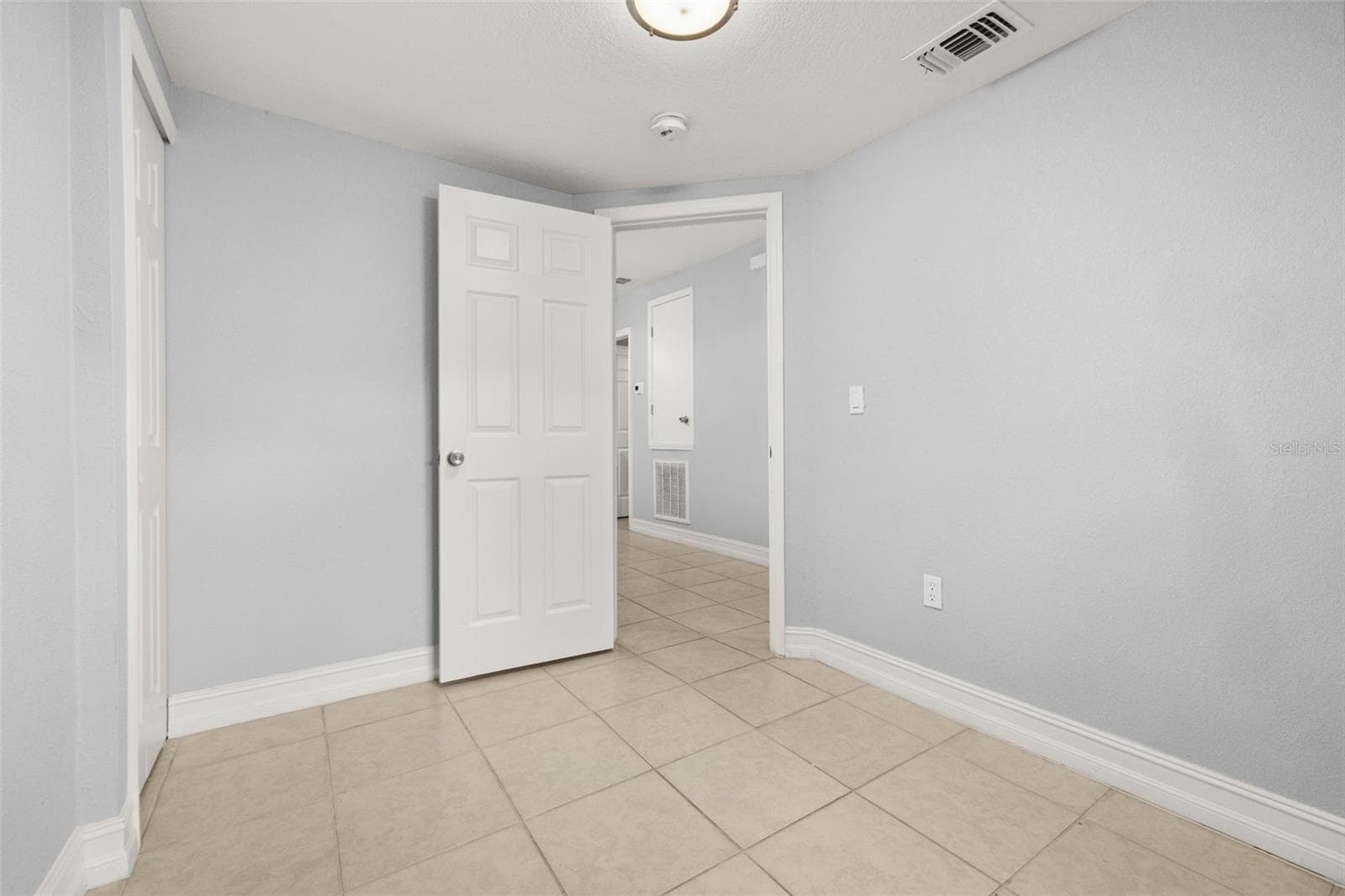 Single Family Residence at 617 CITRUS ST, ORLANDO, photo 13 of 35