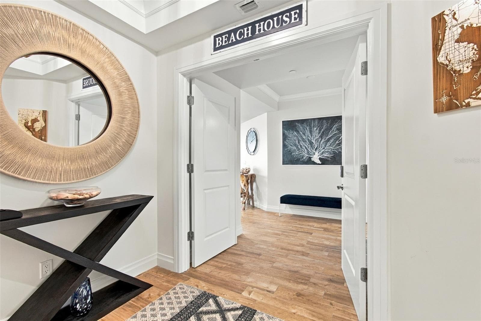Private Foyer / Dbl. door grand entrance - 650 COLLANY RD #406, TIERRA VERDE