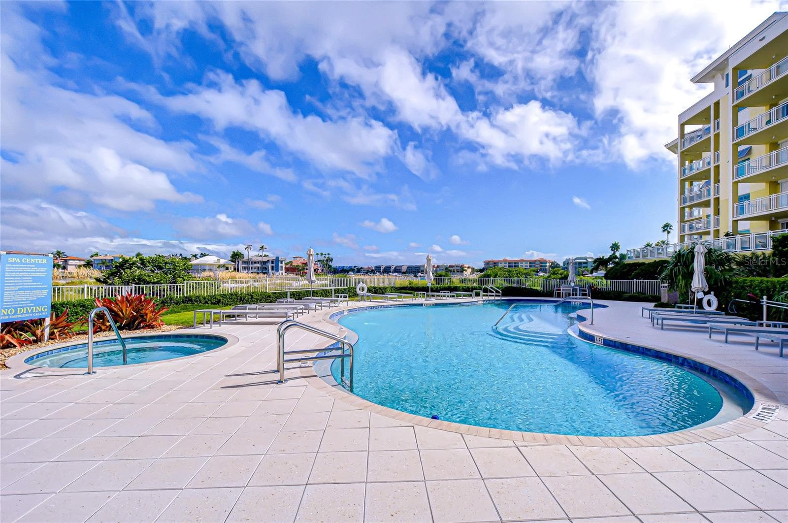 Geo thermal pool and spa - 650 COLLANY RD #406, TIERRA VERDE