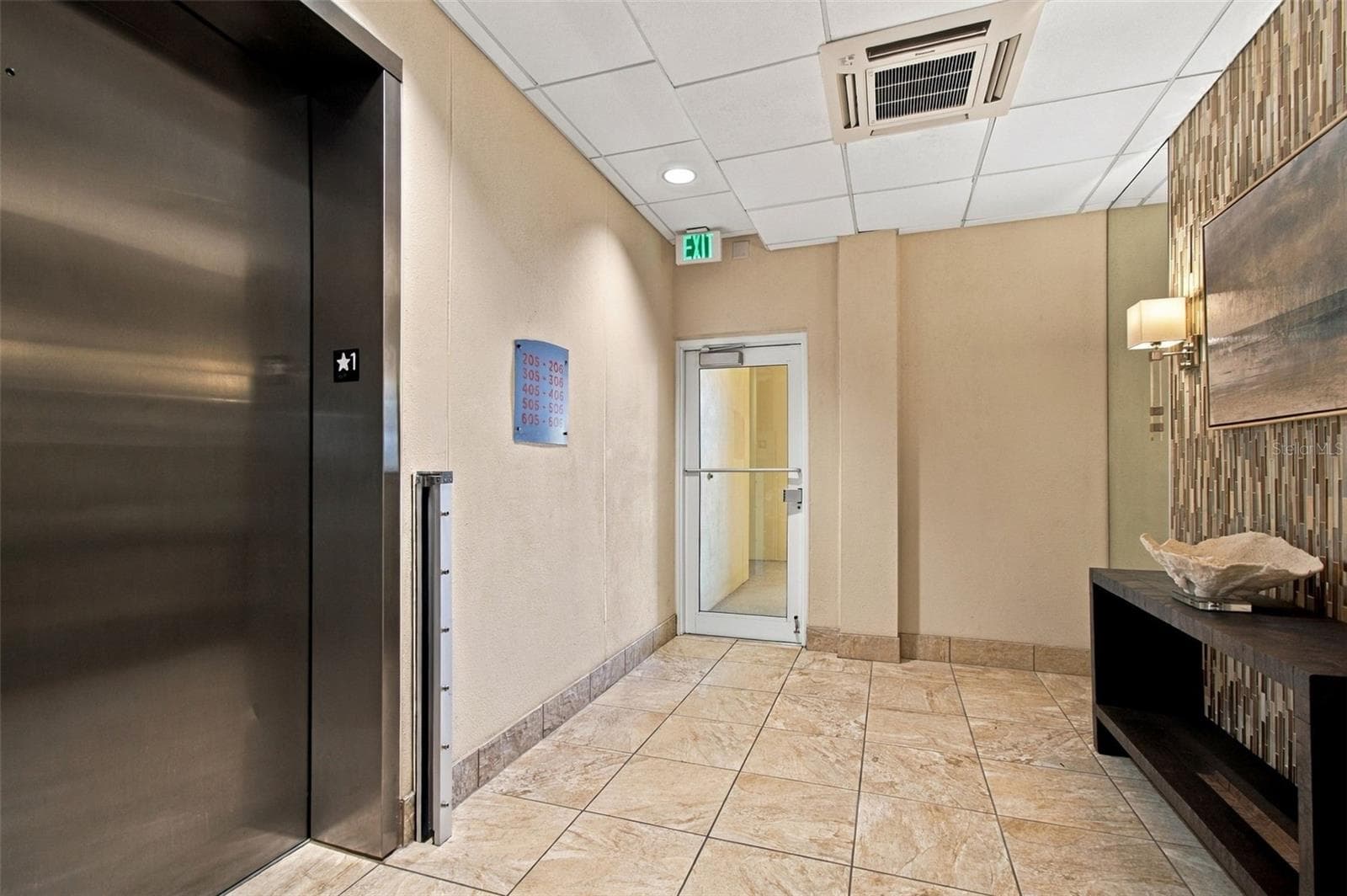 Semi private elevator - 650 COLLANY RD #406, TIERRA VERDE