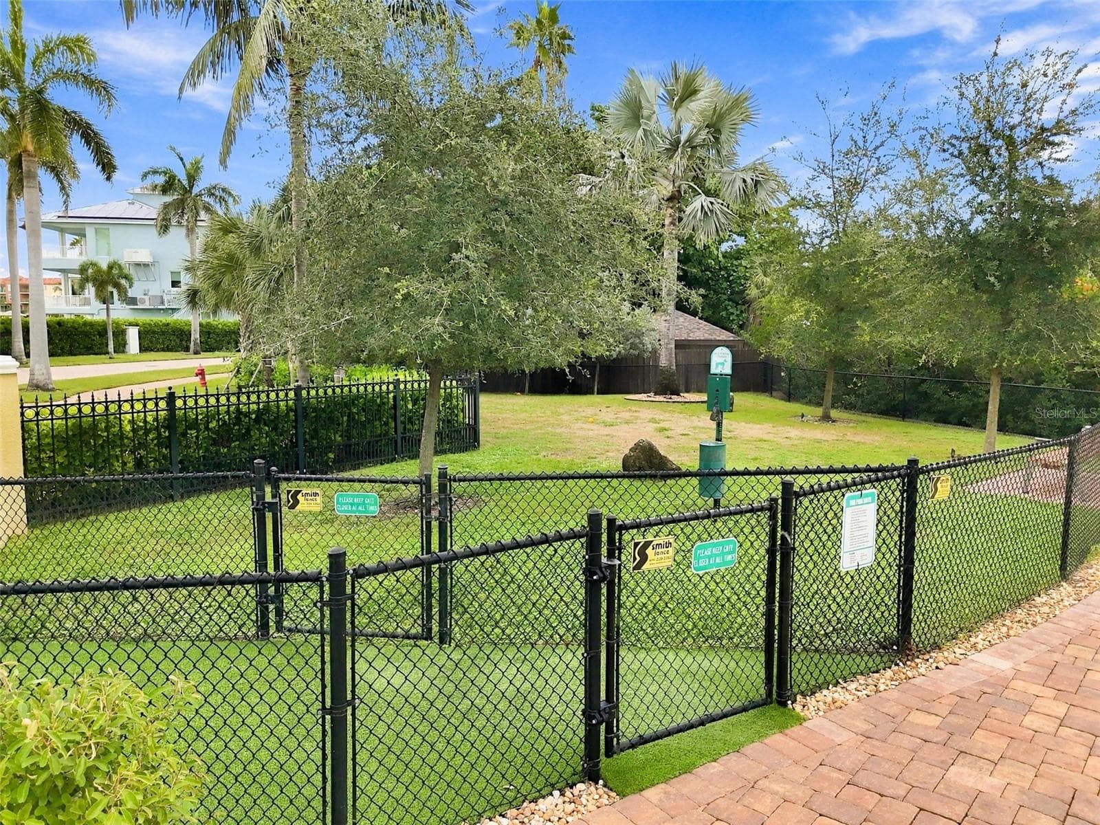 Dog park - 650 COLLANY RD #406, TIERRA VERDE