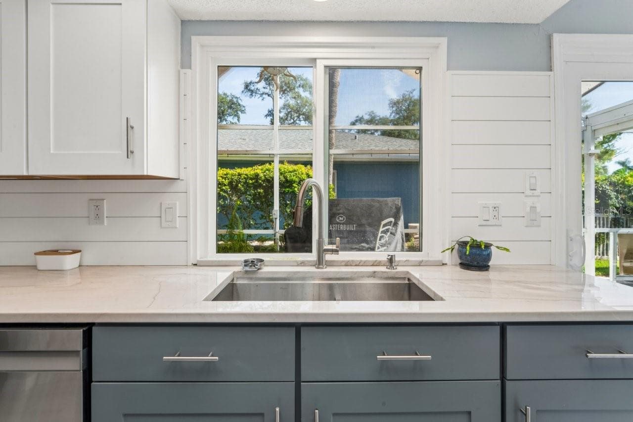 Single Family Residence at 4254 MARINE PKWY, NEW PORT RICHEY, photo 16 of 78