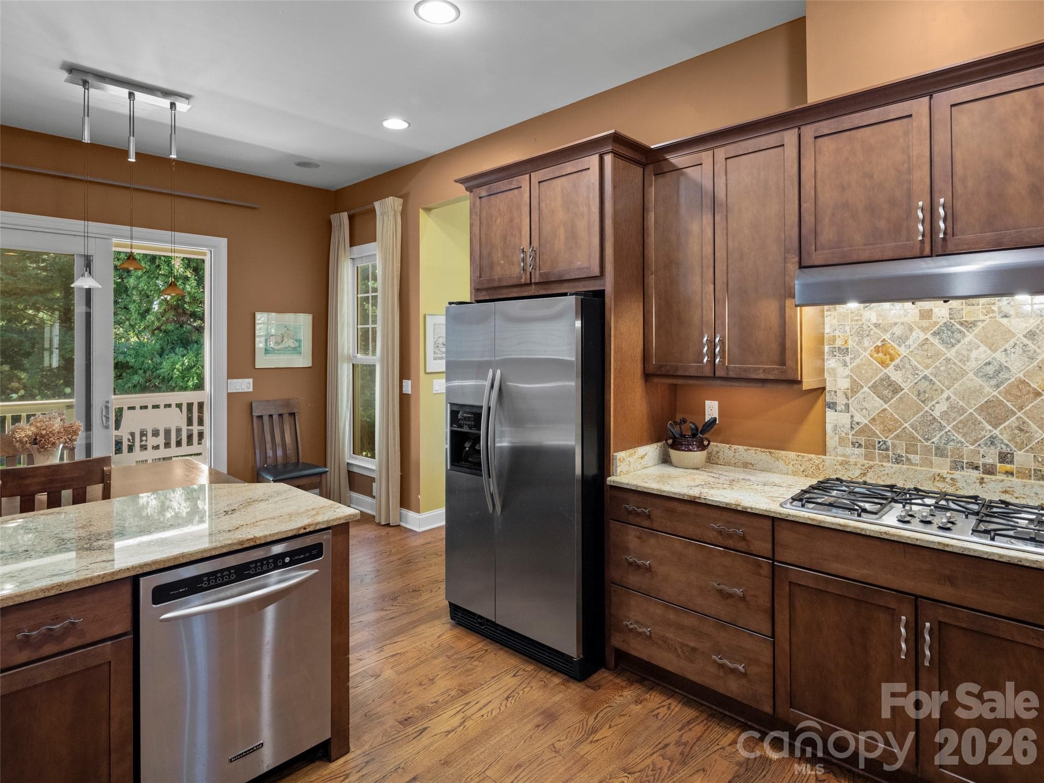 Single Family Residence at 184 Benhurst Court, Hendersonville, photo 13 of 28