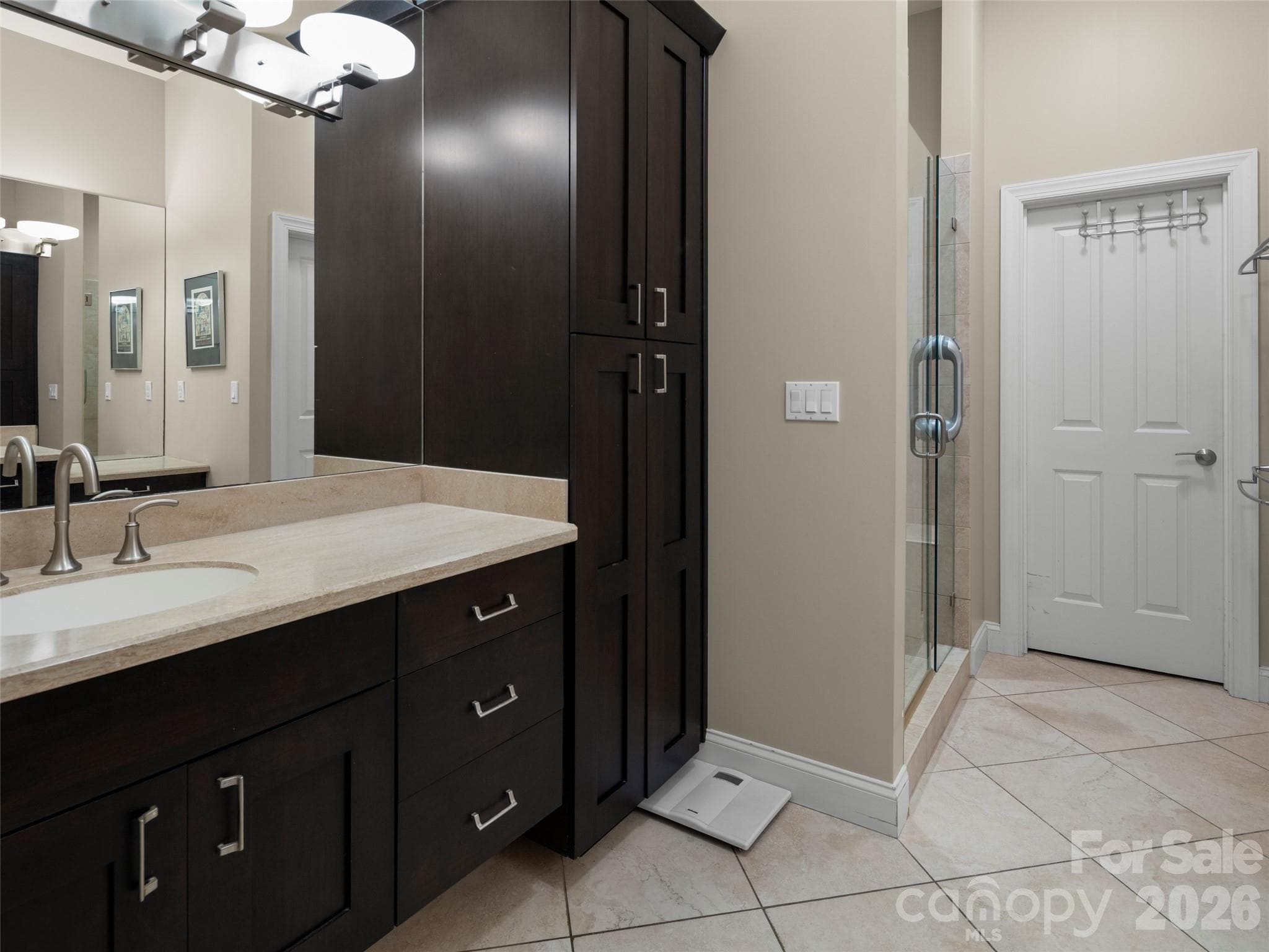 Single Family Residence at 184 Benhurst Court, Hendersonville, photo 23 of 28