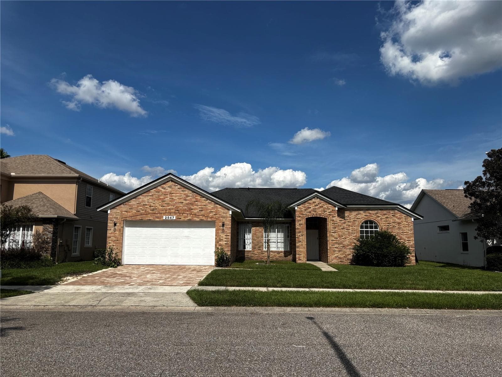 2547 RACCOON RUN LN
