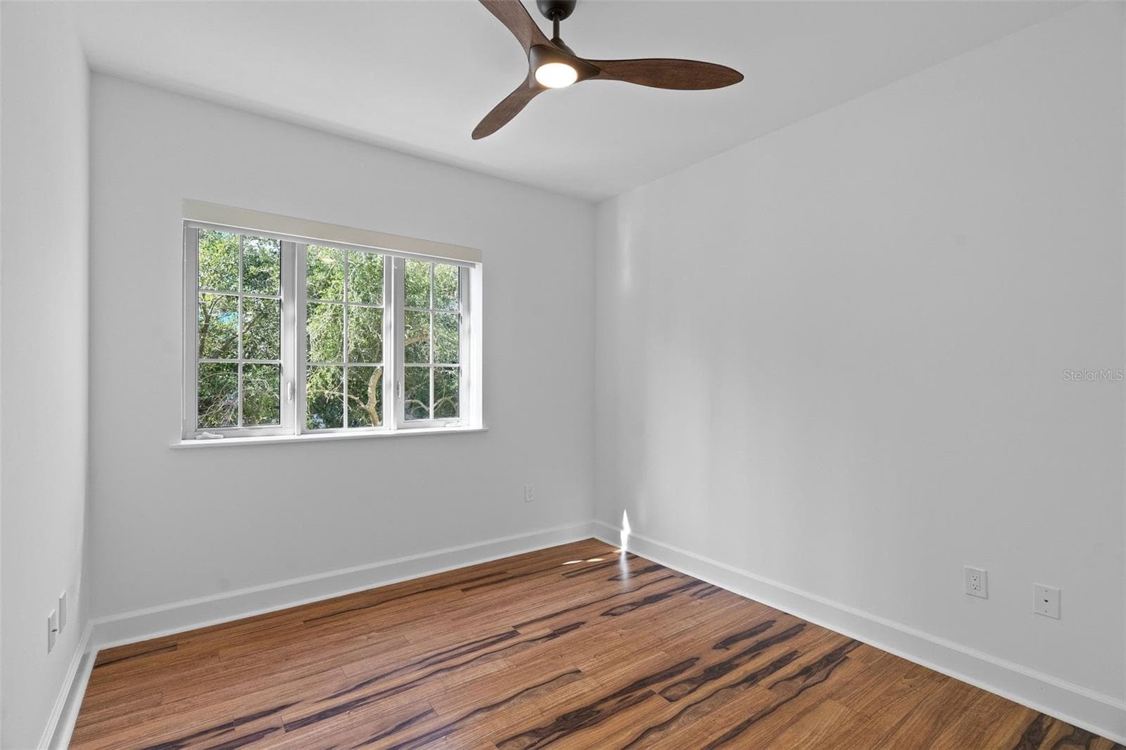 Townhouse at 300 BEACH DR NE #309, ST PETERSBURG, photo 22 of 41