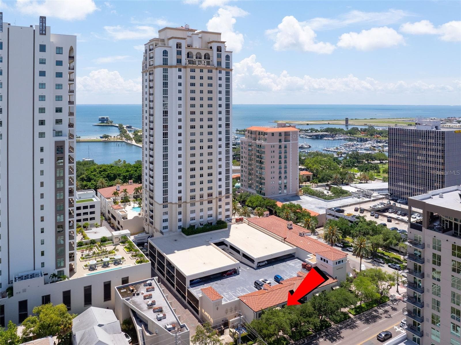 Townhouse at 300 BEACH DR NE #309, ST PETERSBURG, photo 37 of 41