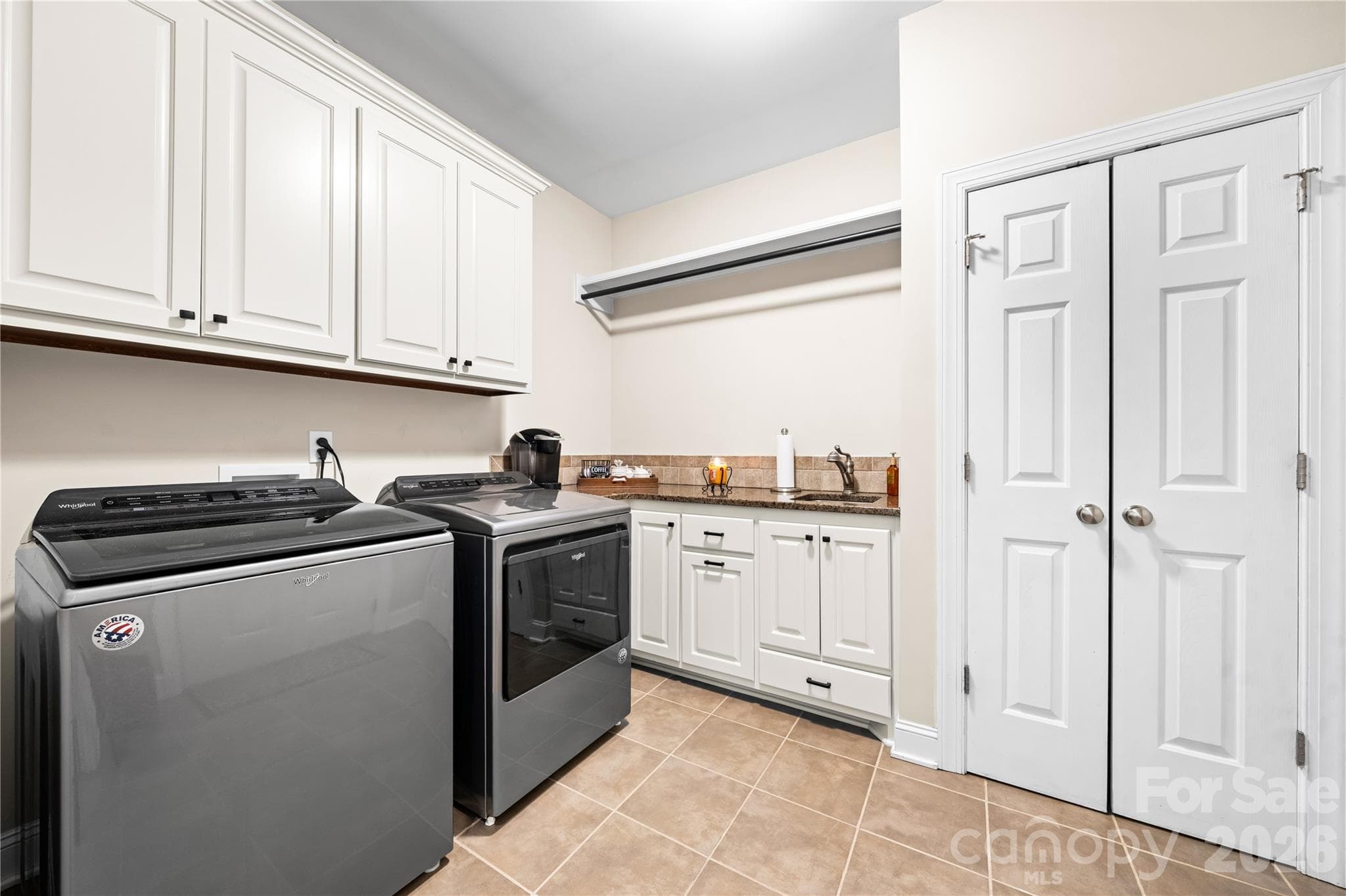 Single Family Residence at 66 Hawks Ridge, Hickory, photo 33 of 48