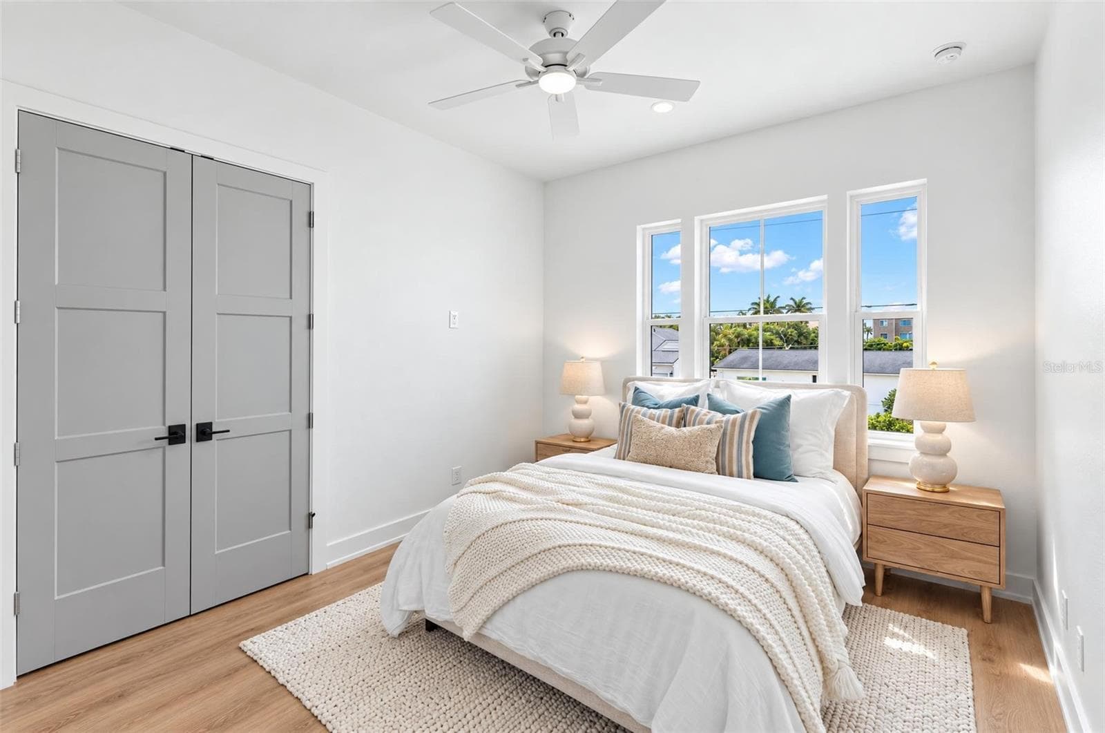 Single Family Residence at 3534 OVERLOOK DR NE, ST PETERSBURG, photo 10 of 46