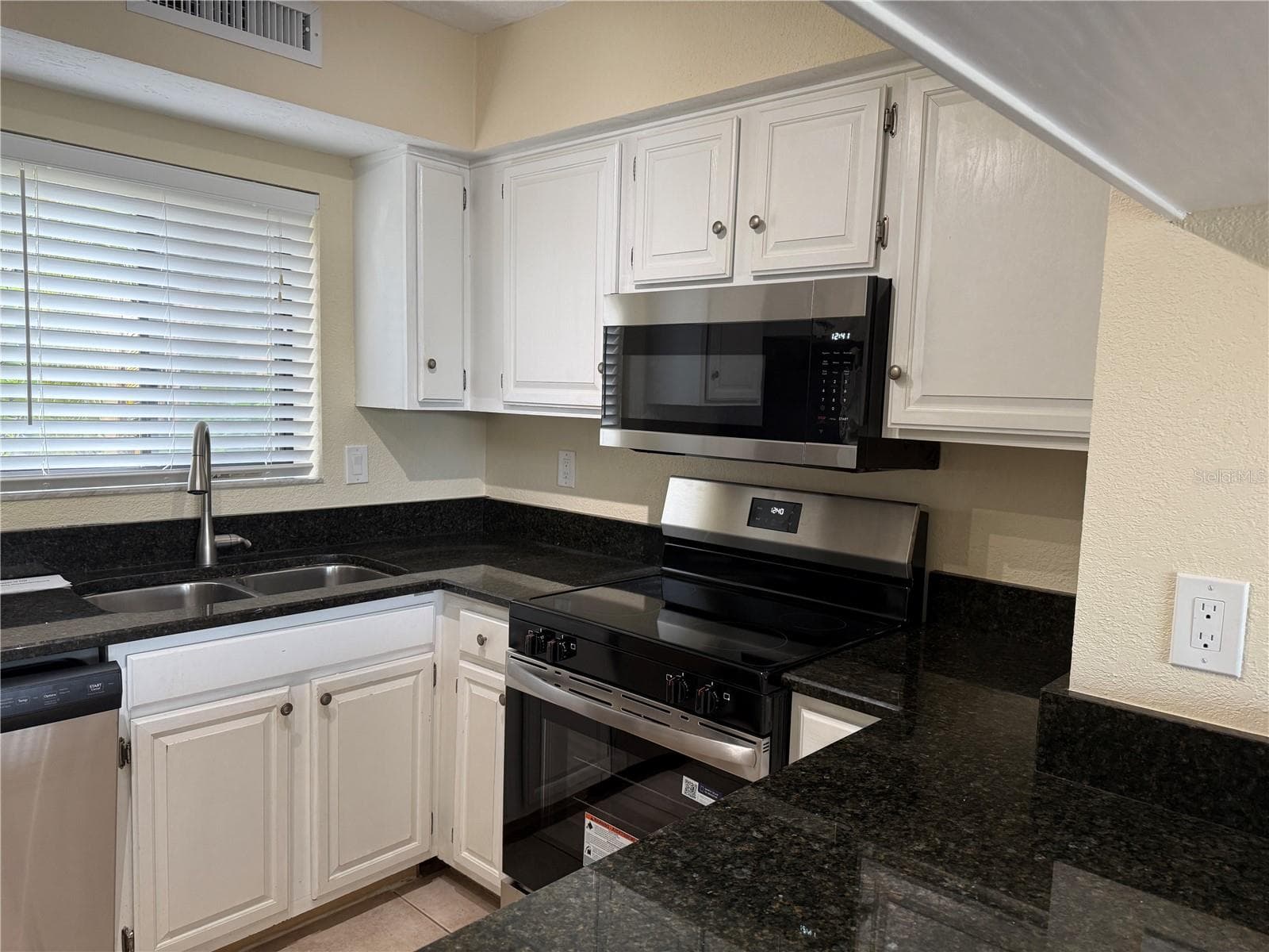 Condominium at 5697 ASHTON LAKE DR #6, SARASOTA, photo 16 of 58