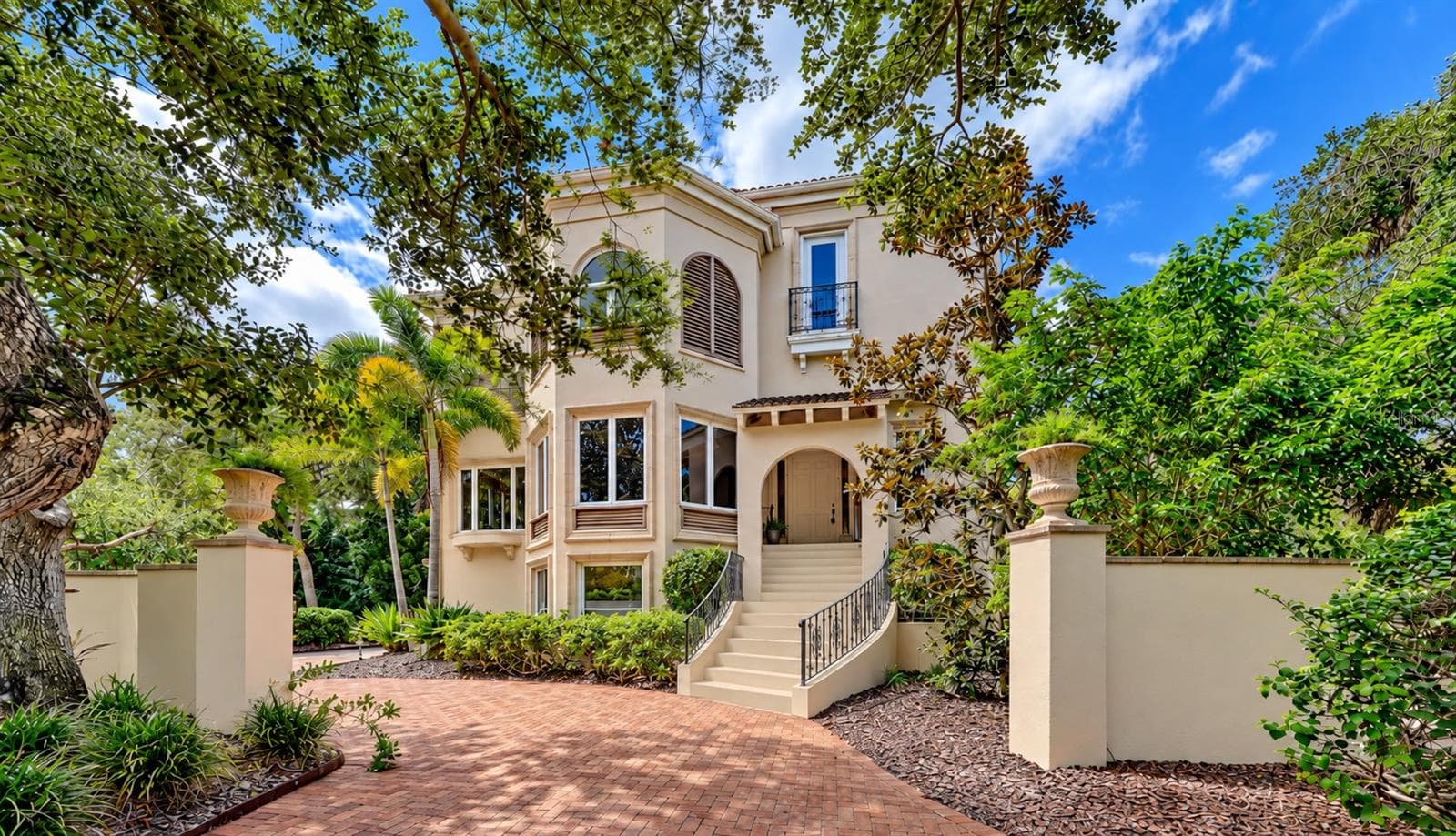 168 COASTAL HAMMOCK CT