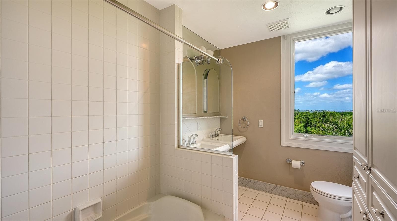 Single Family Residence at 168 COASTAL HAMMOCK CT, OSPREY, photo 25 of 59