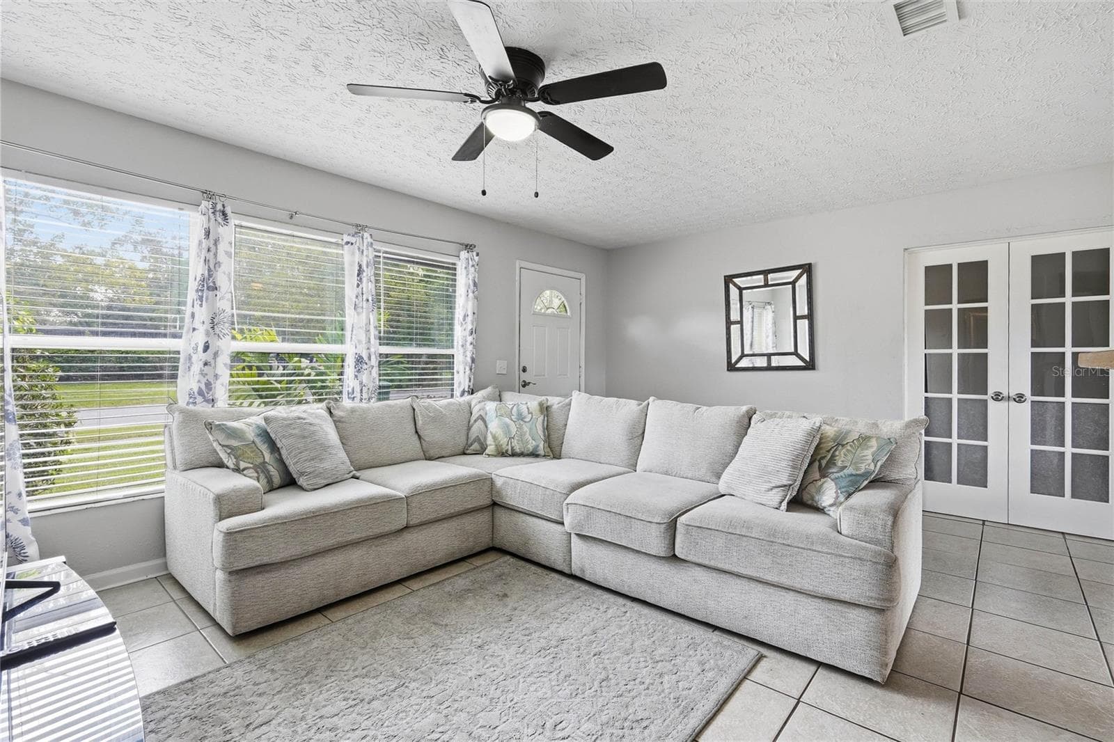 Single Family Residence at 11685 SHELLFISH DR, JACKSONVILLE, photo 3 of 36