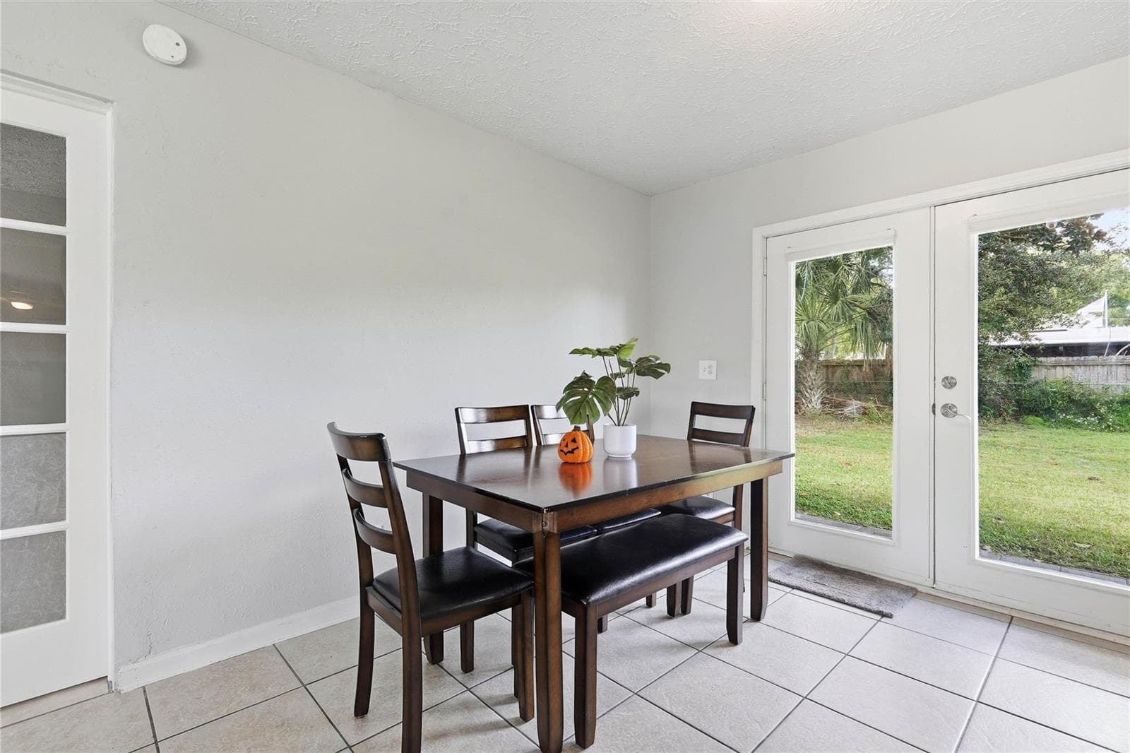 Single Family Residence at 11685 SHELLFISH DR, JACKSONVILLE, photo 4 of 36