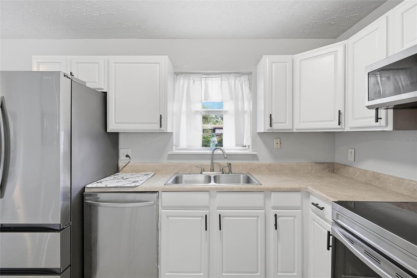 Single Family Residence at 11685 SHELLFISH DR, JACKSONVILLE, photo 17 of 36