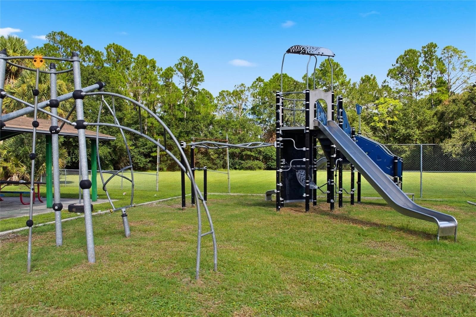 Single Family Residence at 11685 SHELLFISH DR, JACKSONVILLE, photo 32 of 36