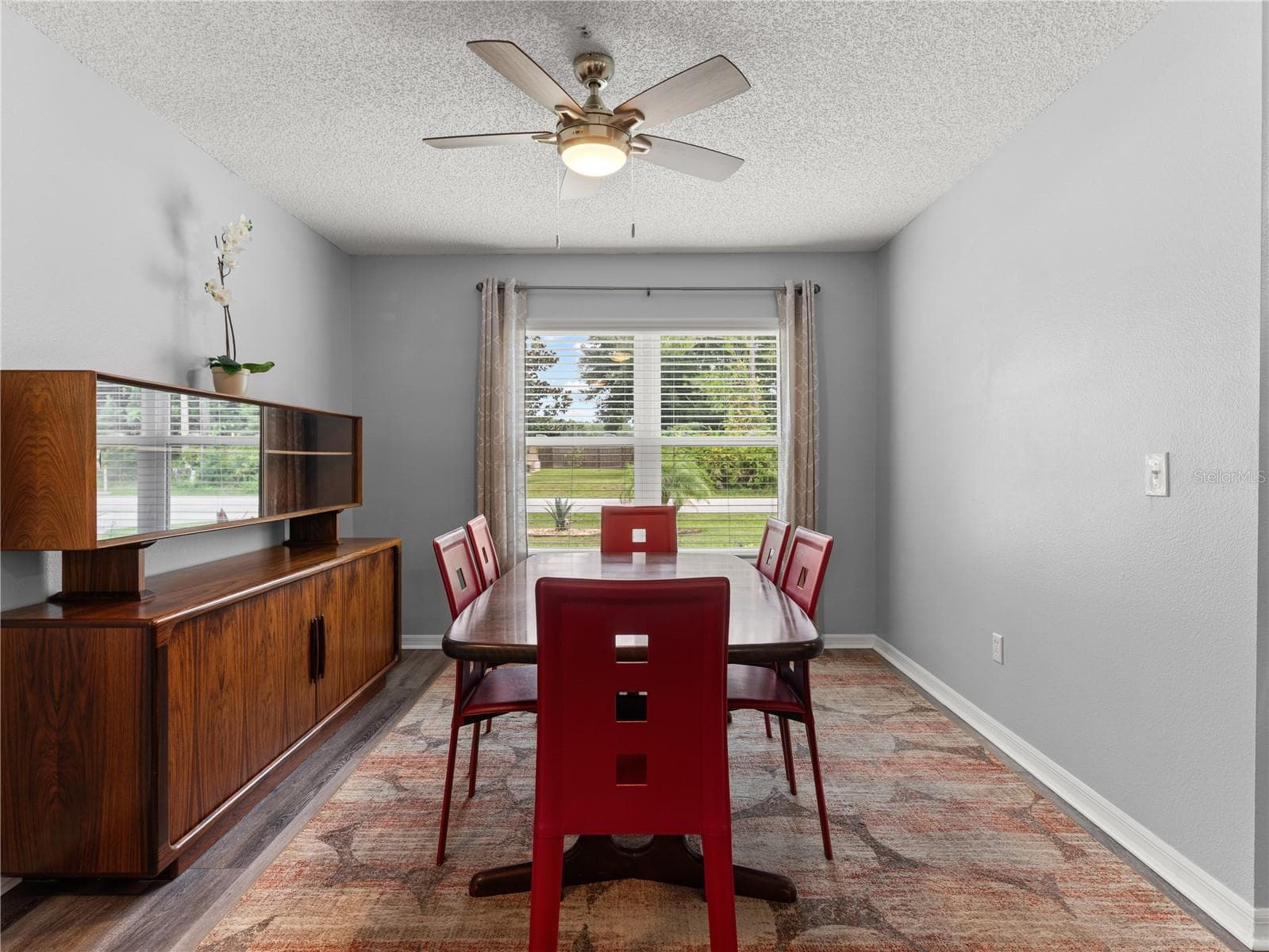 Spacious diningroom - 206 LONDON DR, PALM COAST