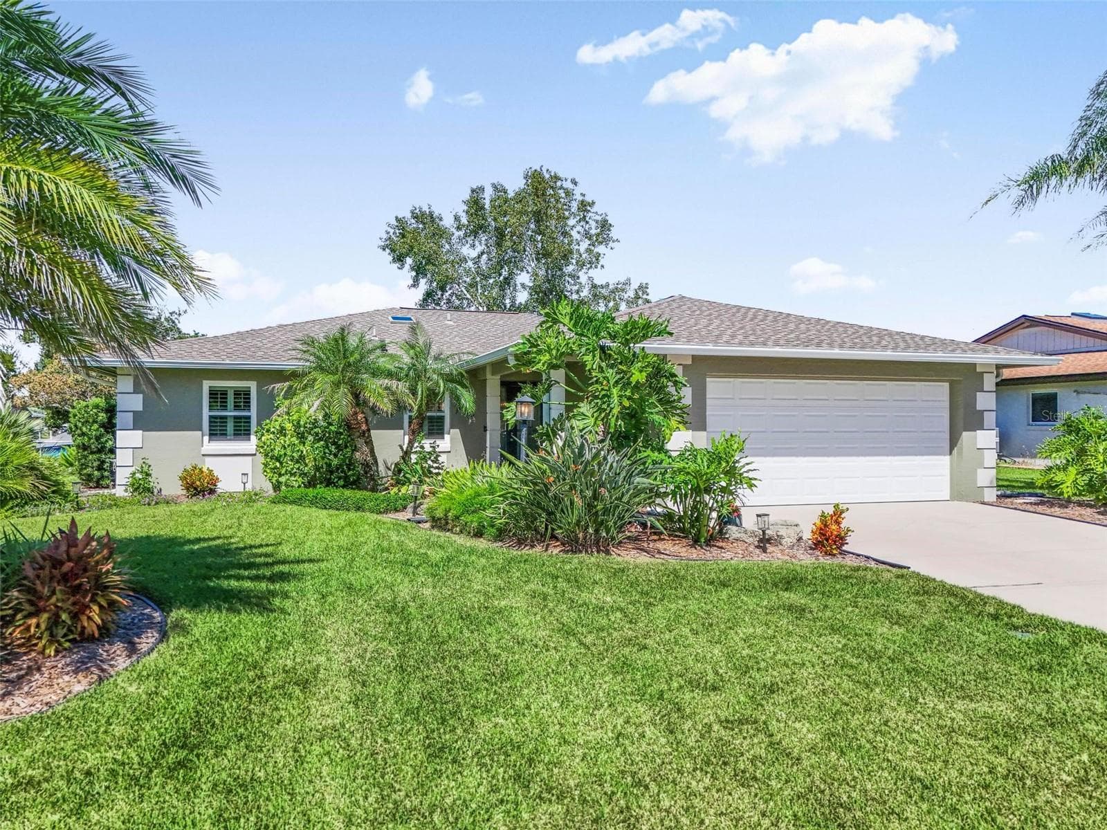 Single Family Residence at 8 FLEMING CT, PALM COAST, photo 2 of 51