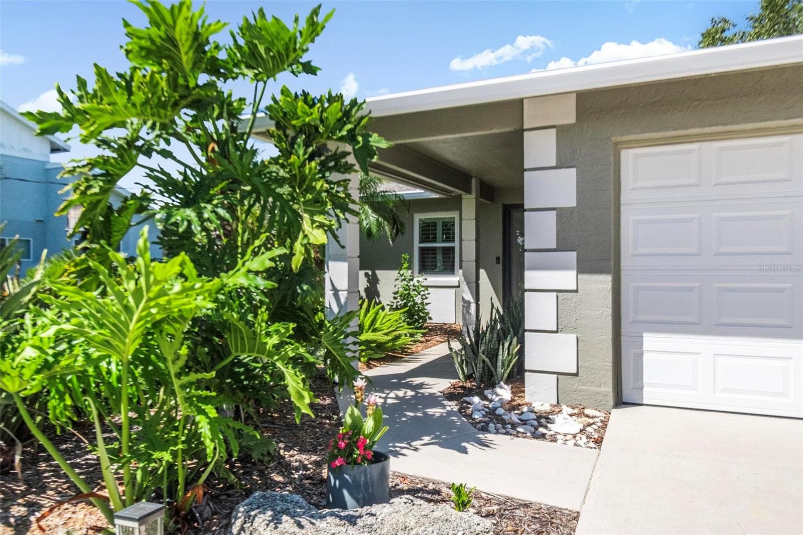 Single Family Residence at 8 FLEMING CT, PALM COAST, photo 4 of 51