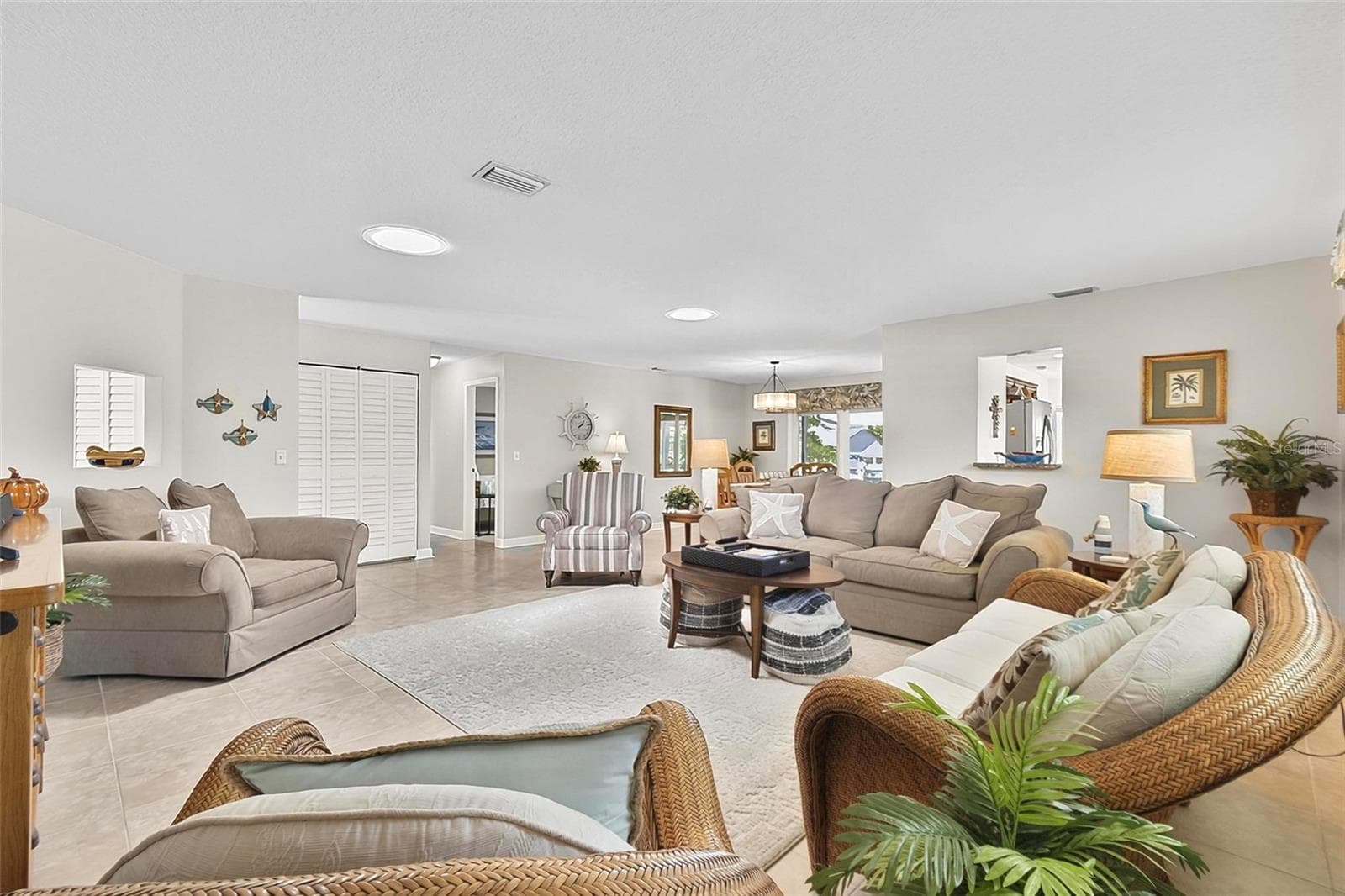 Single Family Residence at 8 FLEMING CT, PALM COAST, photo 11 of 51