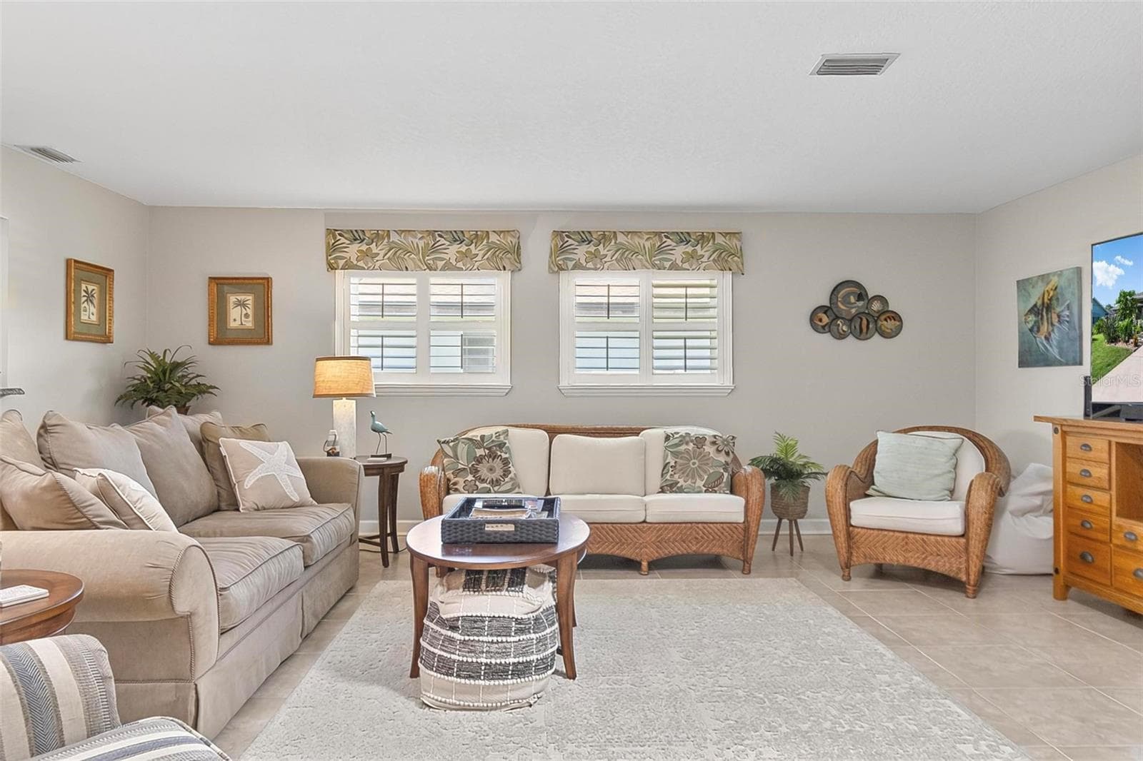 Single Family Residence at 8 FLEMING CT, PALM COAST, photo 13 of 51
