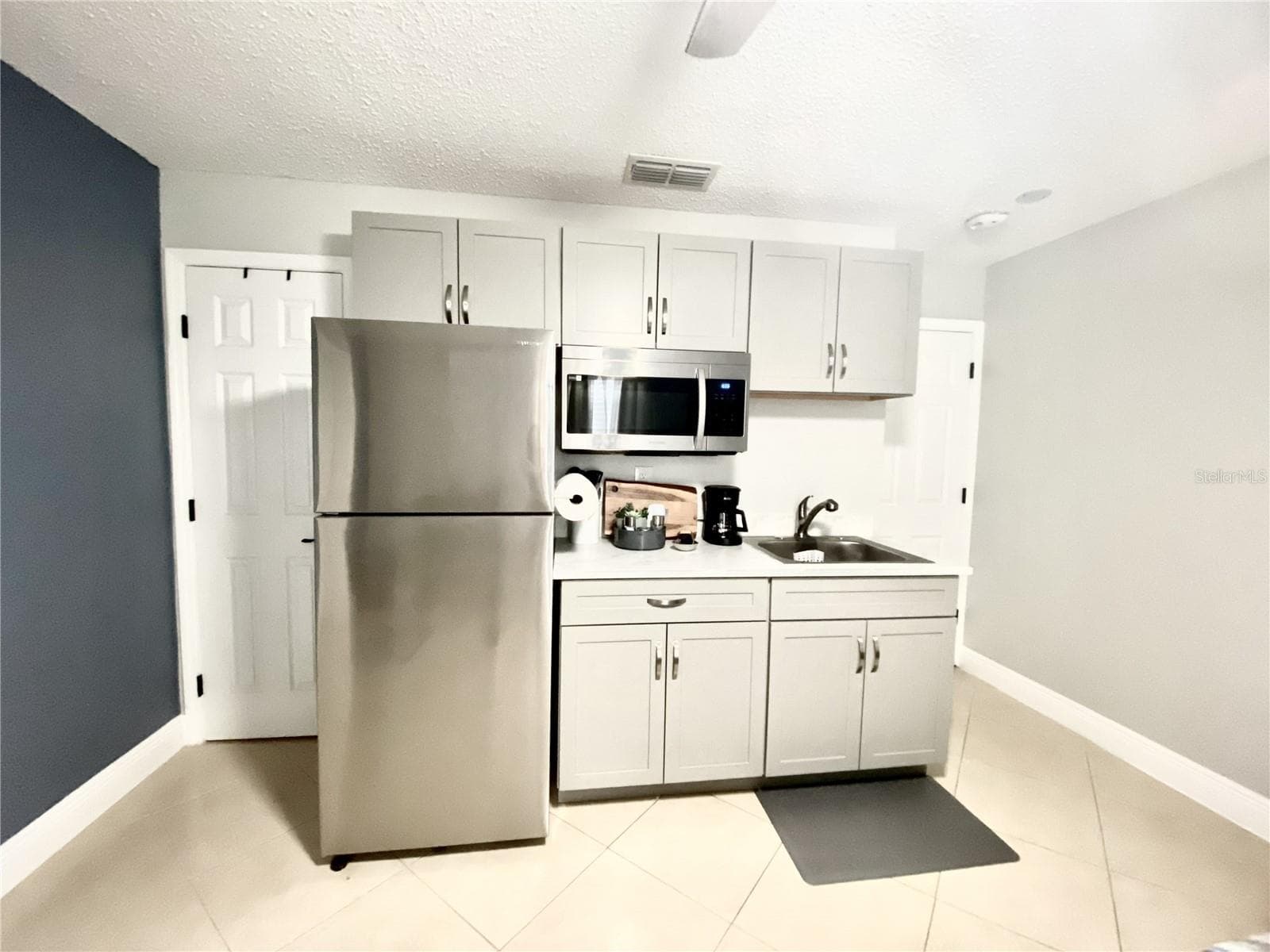 KITCHEN - 12005 MISTY BROOK CT, TAMPA