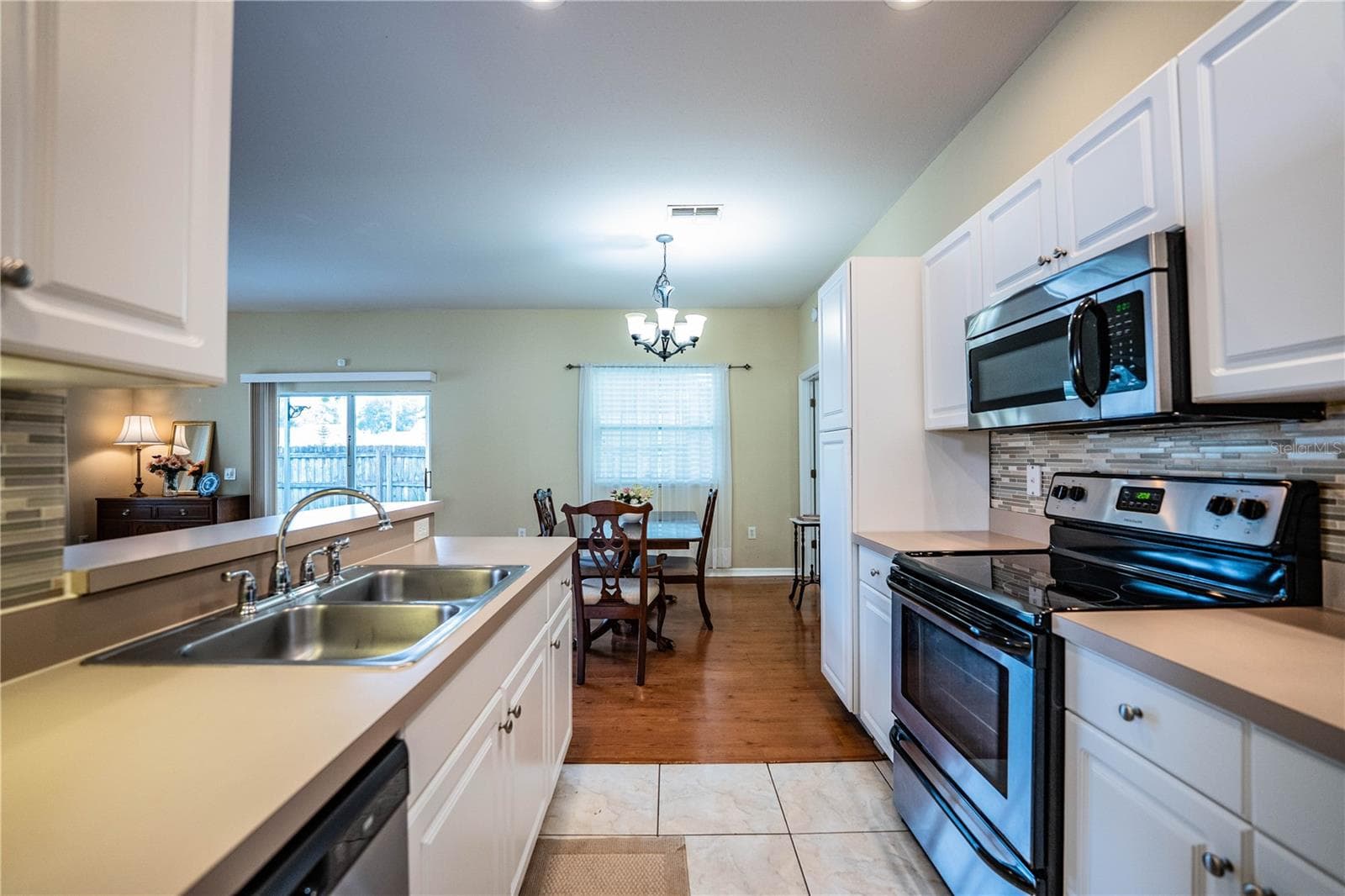 Kitchen - 2746 SUNDANCE CIR, MULBERRY
