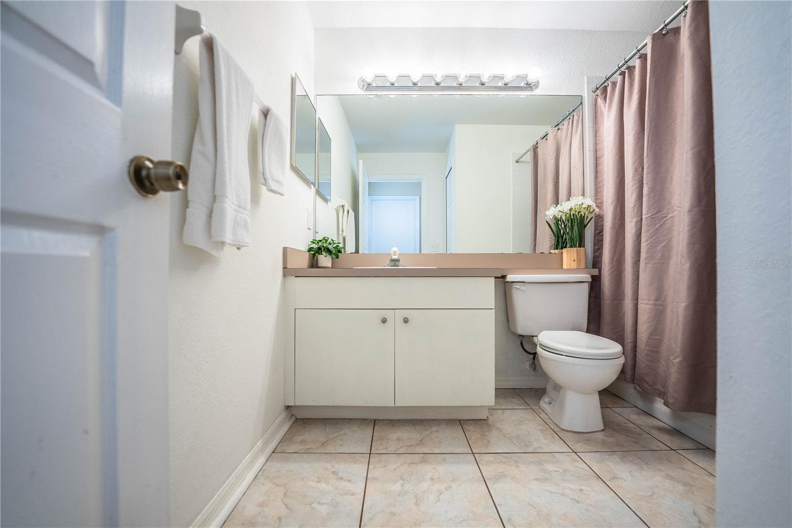 2nd Bath - 2746 SUNDANCE CIR, MULBERRY