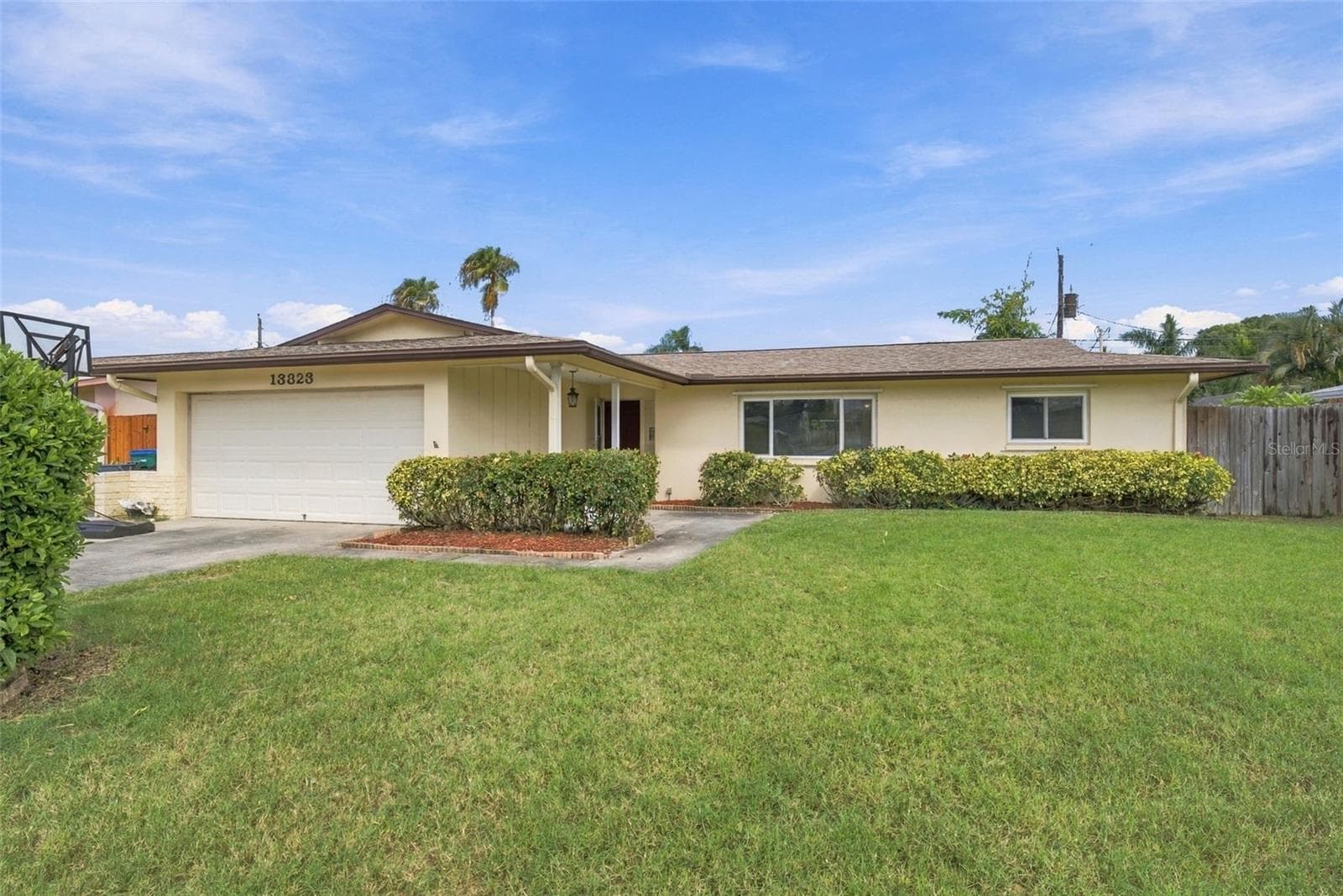 13823 WILDWOOD DR